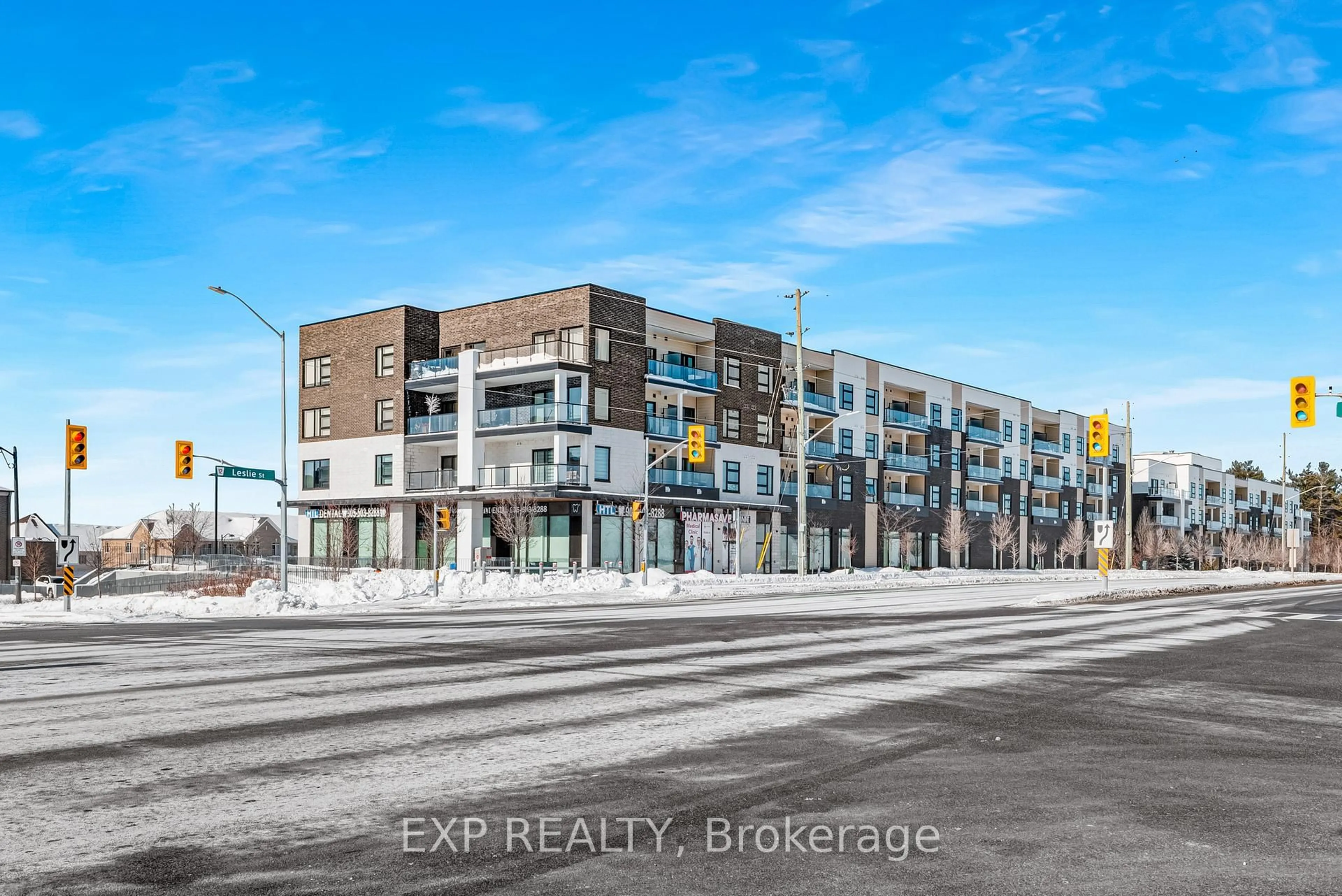 Unknown for 555 William Graham Dr #115, Aurora Ontario L4G 7C4