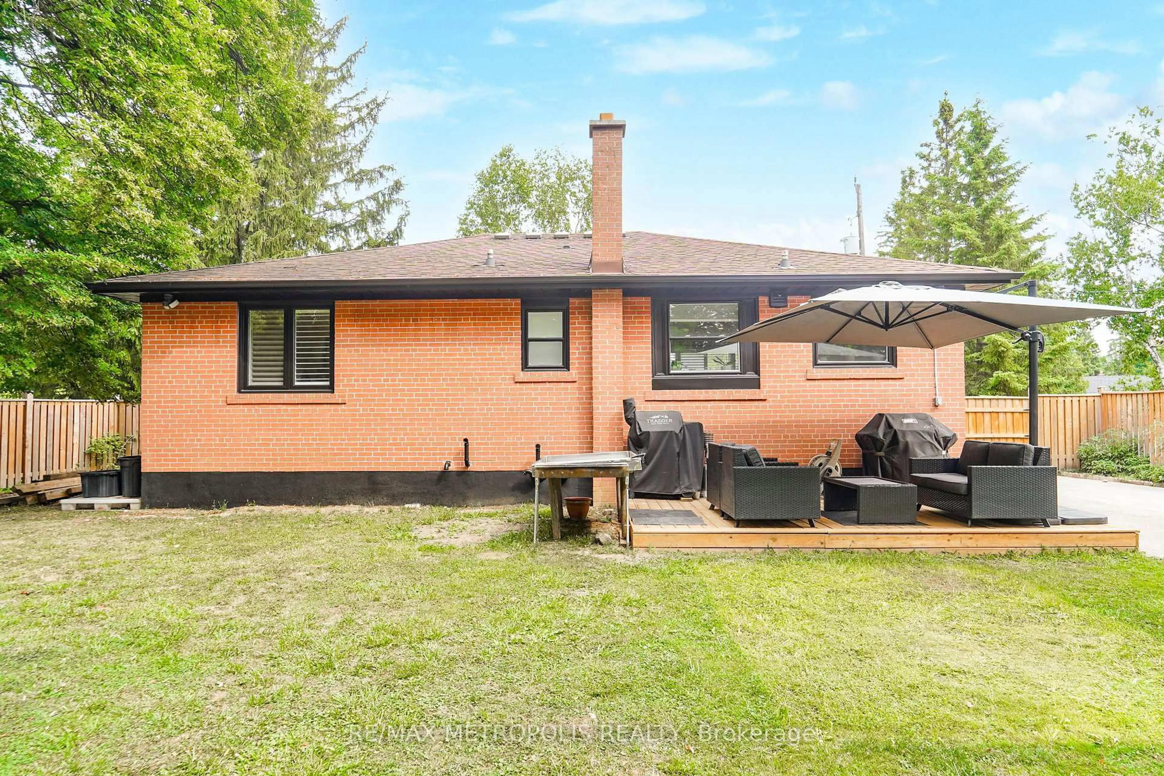 Unknown for 23 Hawman Ave, King Ontario L0G 1N0