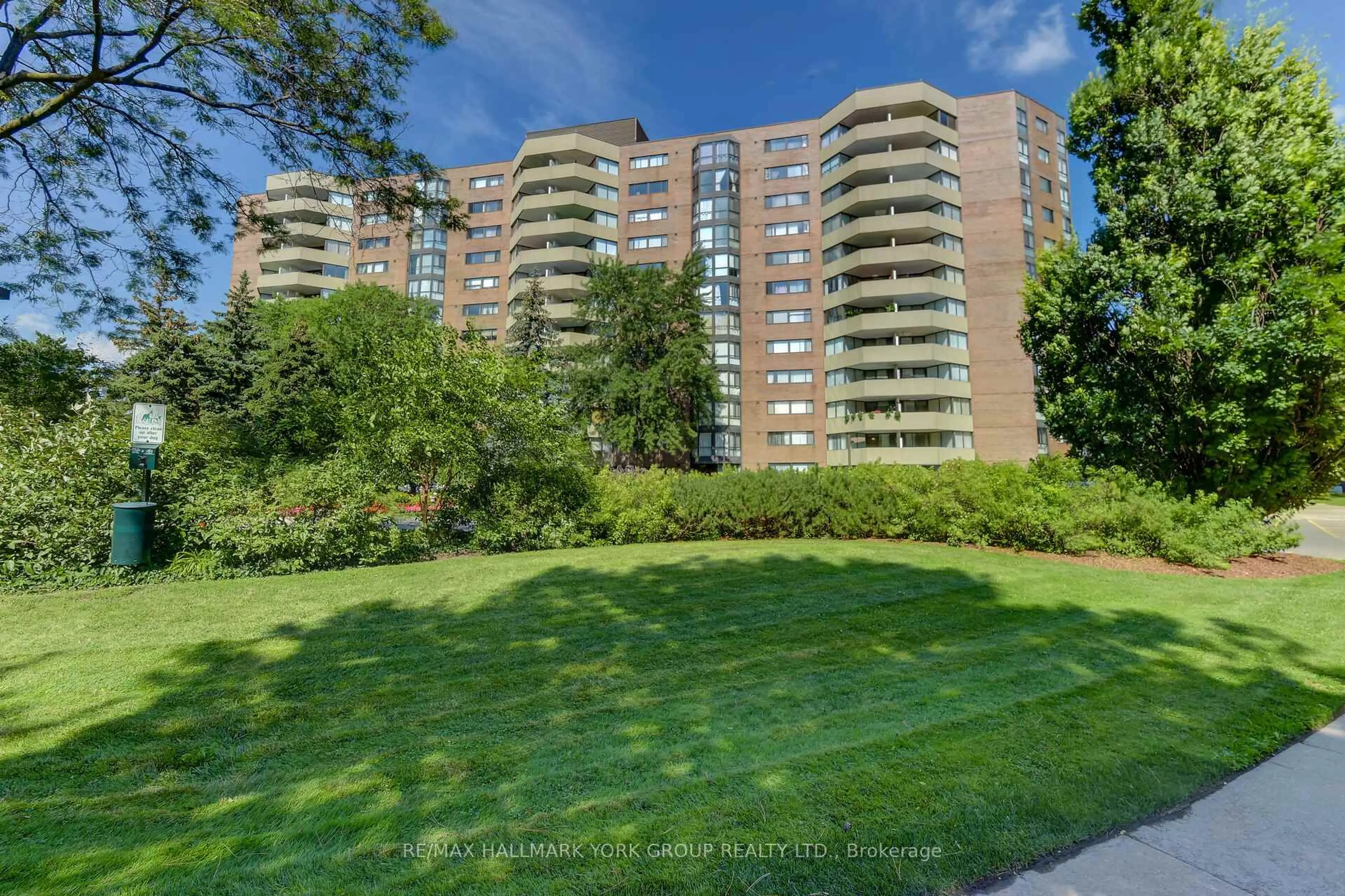 Patio, unknown for 50 Baif Blvd #112, Richmond Hill Ontario L4C 5L1