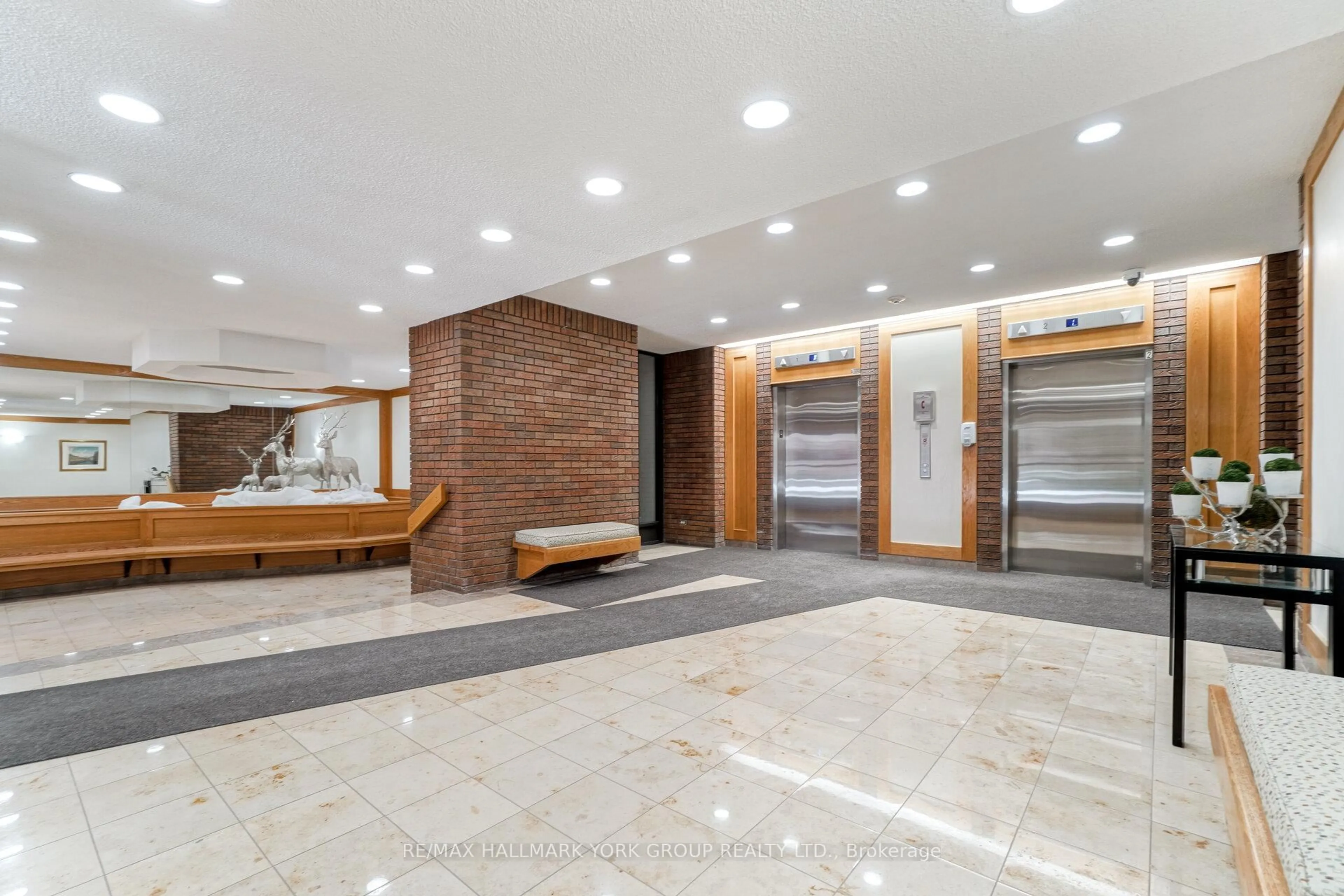 Lobby for 50 Baif Blvd #112, Richmond Hill Ontario L4C 5L1