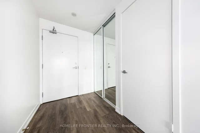 5 Buttermill Ave #5001, Vaughan 2