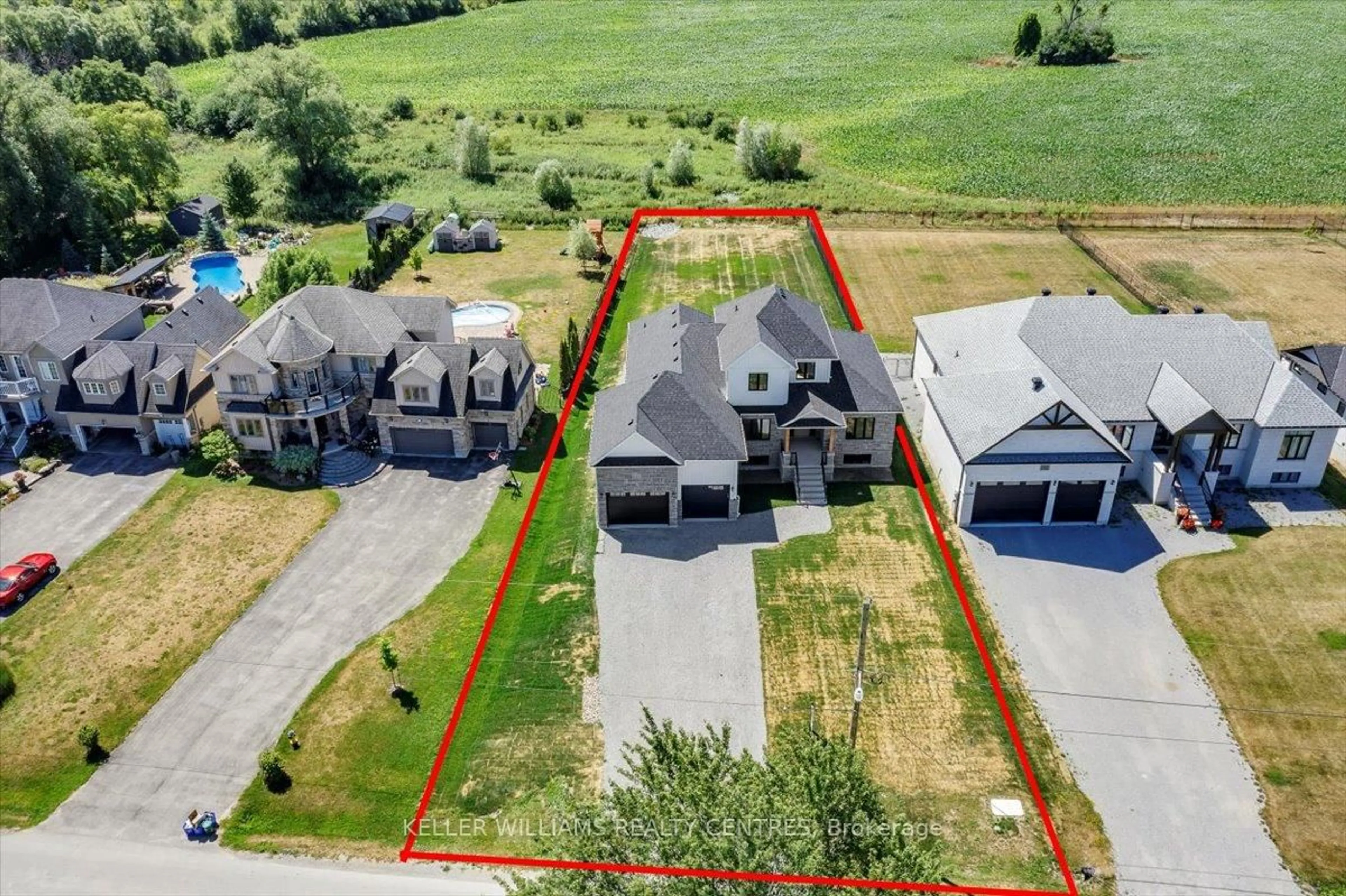 A pic from outside/outdoor area/front of a property/back of a property/a pic from drone, unknown for 147 Lake Dr, Georgina Ontario L4P 0S7