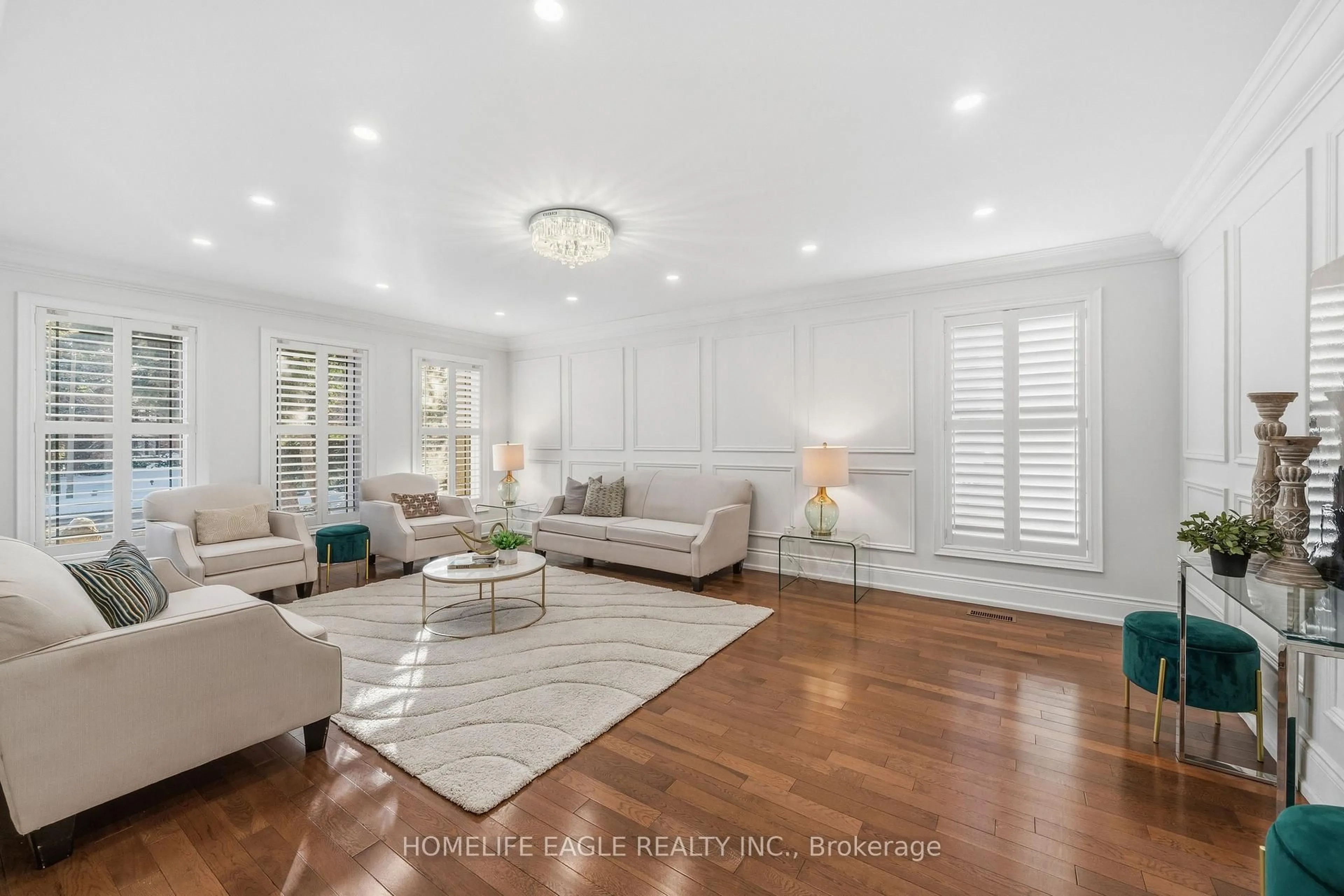 Living room with furniture, unknown for 27 Dorwood Crt, Vaughan Ontario L4L 1M9