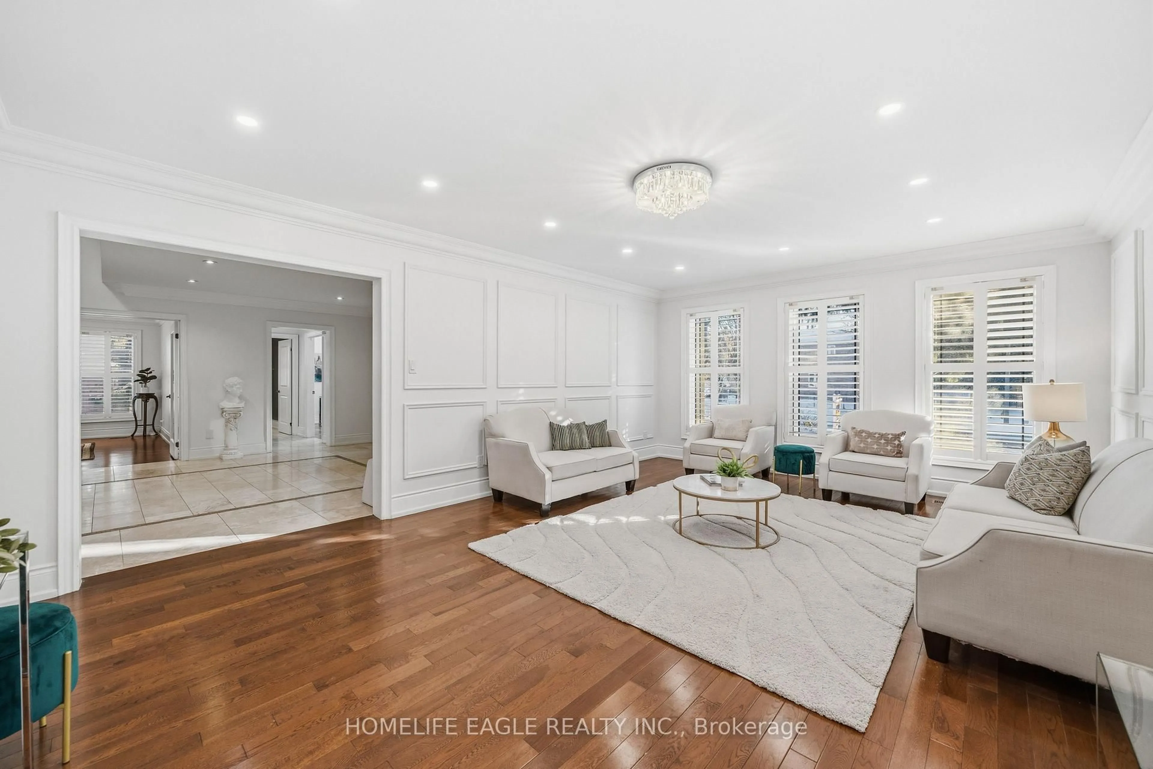 Living room with furniture, unknown for 27 Dorwood Crt, Vaughan Ontario L4L 1M9