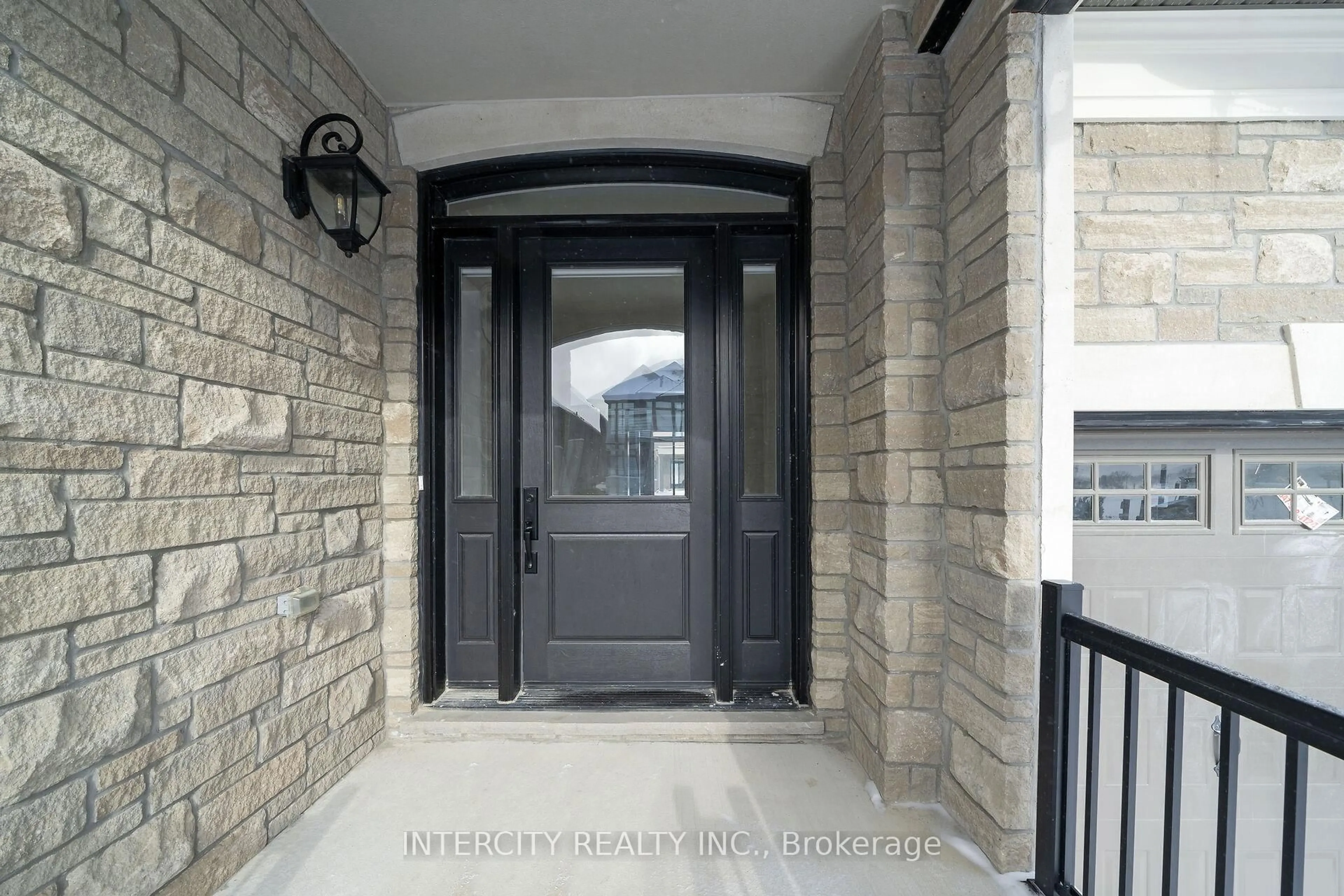 Indoor entryway for 20 Saxby Farm Ave #Lot 23N, King Ontario L7B 0T2