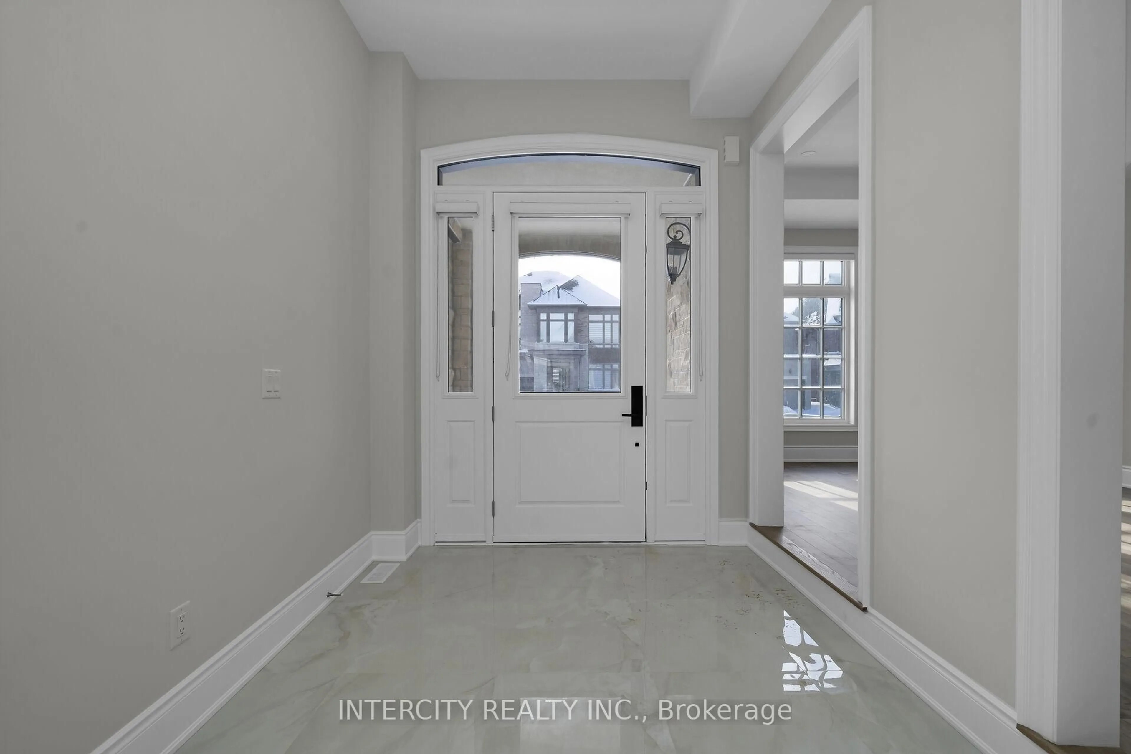 Indoor entryway for 20 Saxby Farm Ave #Lot 23N, King Ontario L7B 0T2