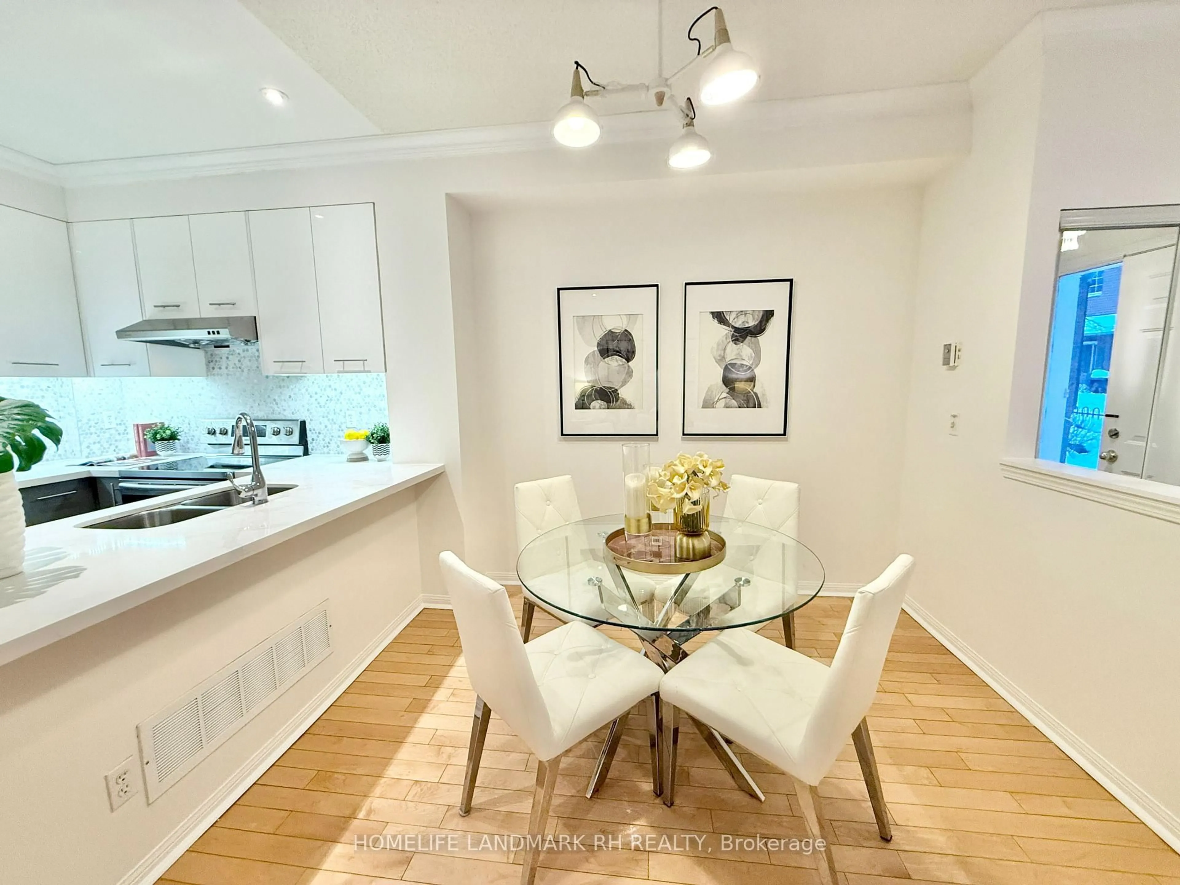 Unknown for 2 ALPEN Way #25, Markham Ontario L3R 4G1