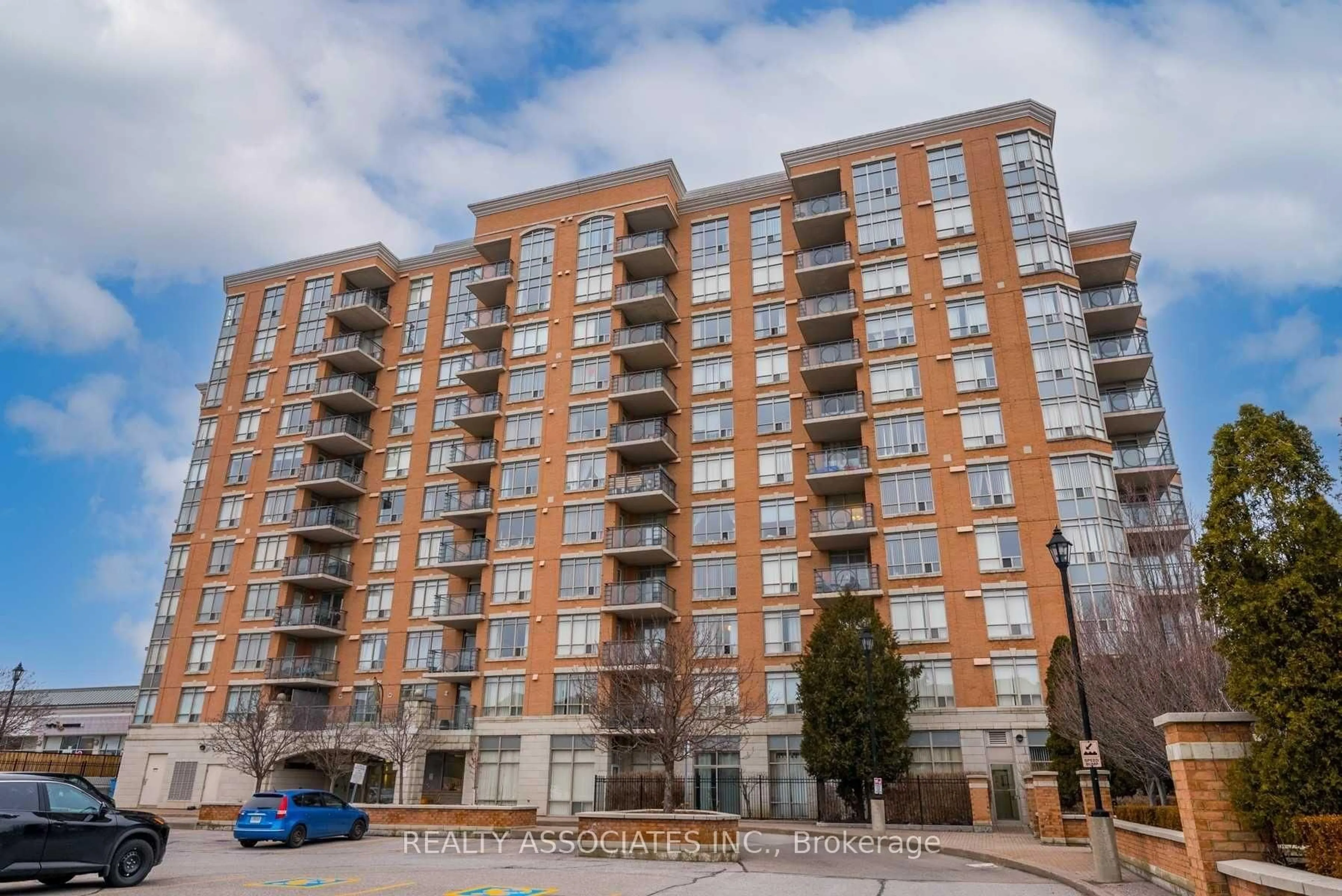 Unknown for 130 Pond Dr #303, Markham Ontario L3T 7W5