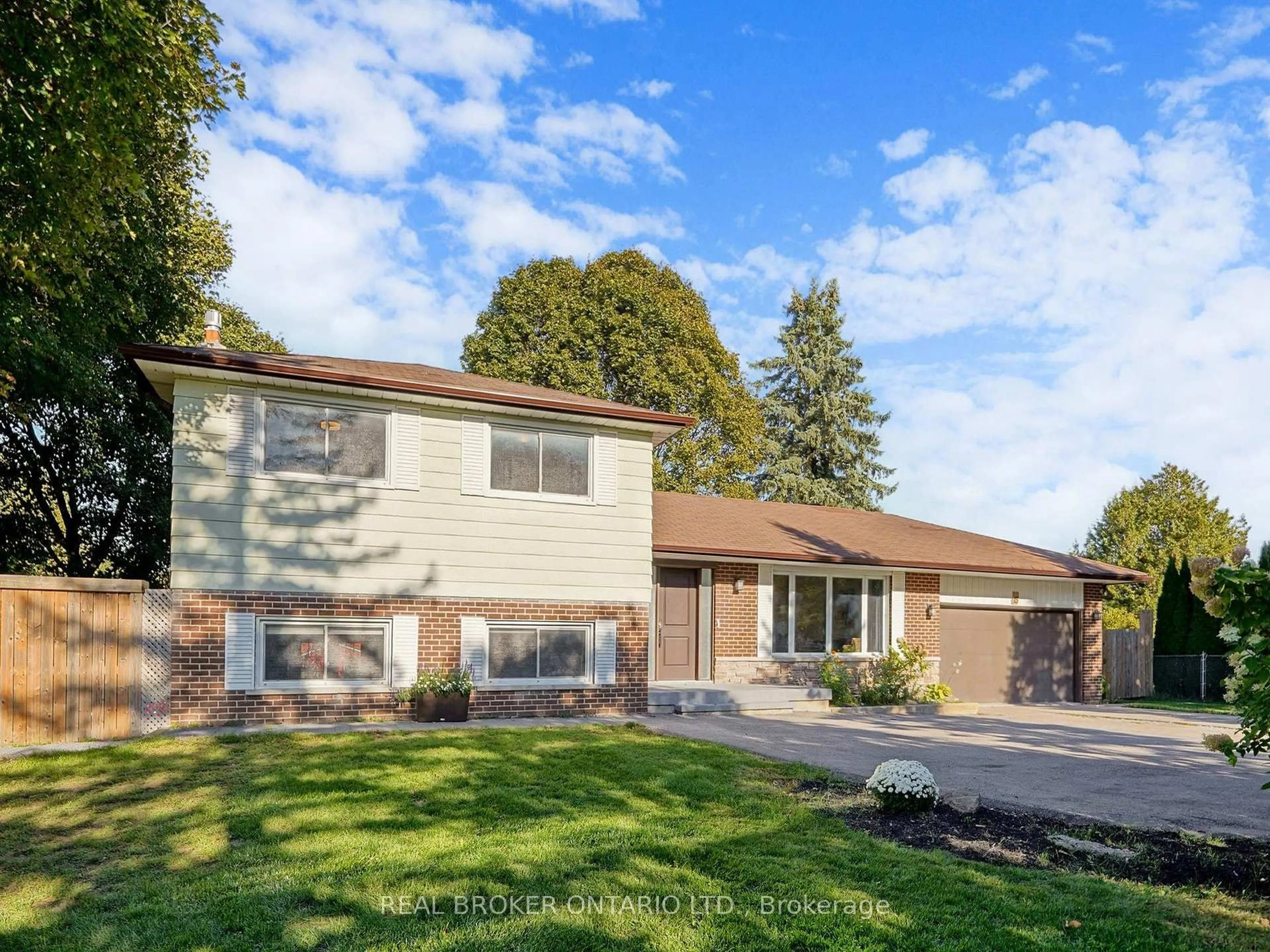 Unknown for 15 Jasmine Cres, Whitchurch-Stouffville Ontario L4A 7X4