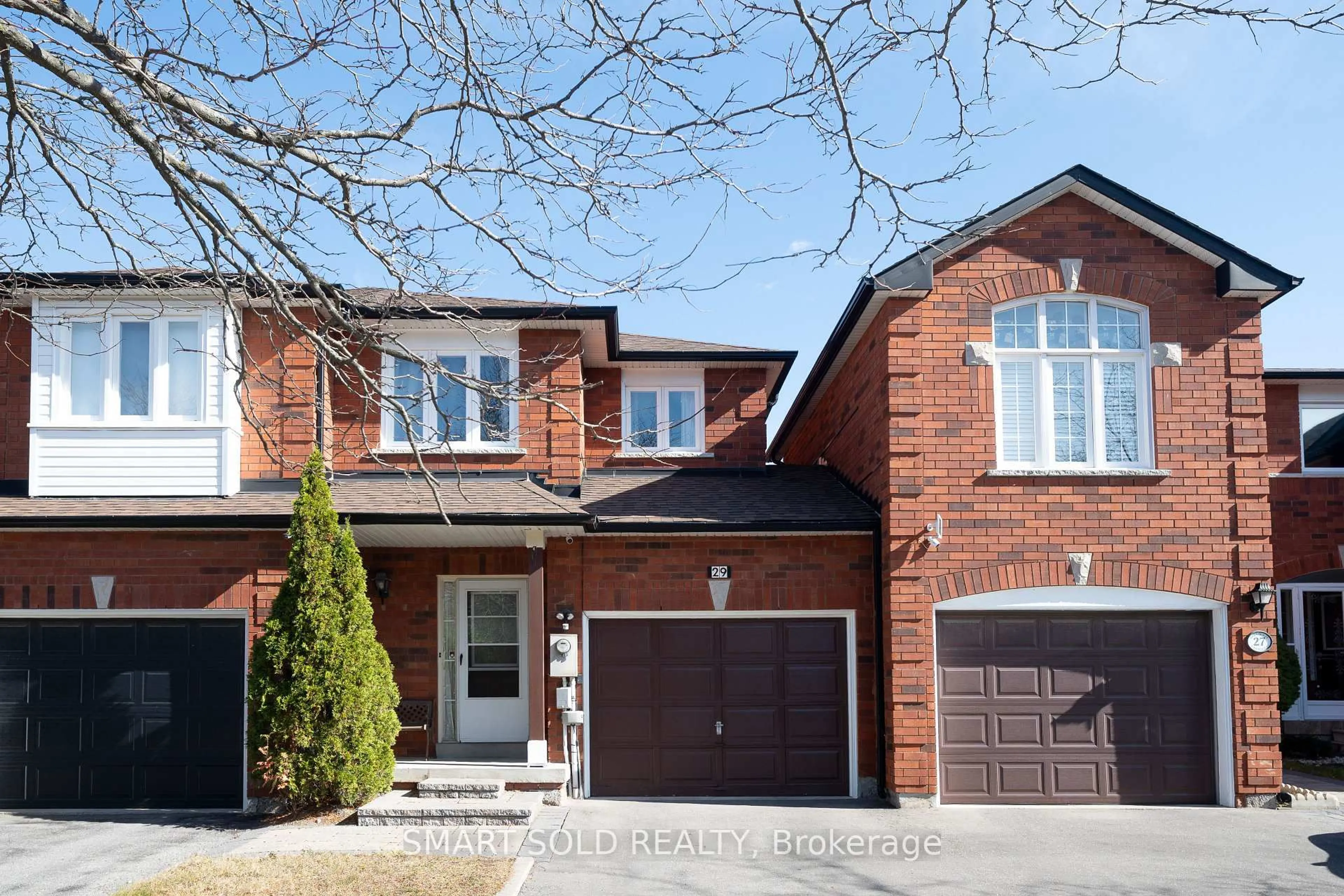 Home with brick exterior material, street for 29 Breezeway Cres, Richmond Hill Ontario L4S 1V7