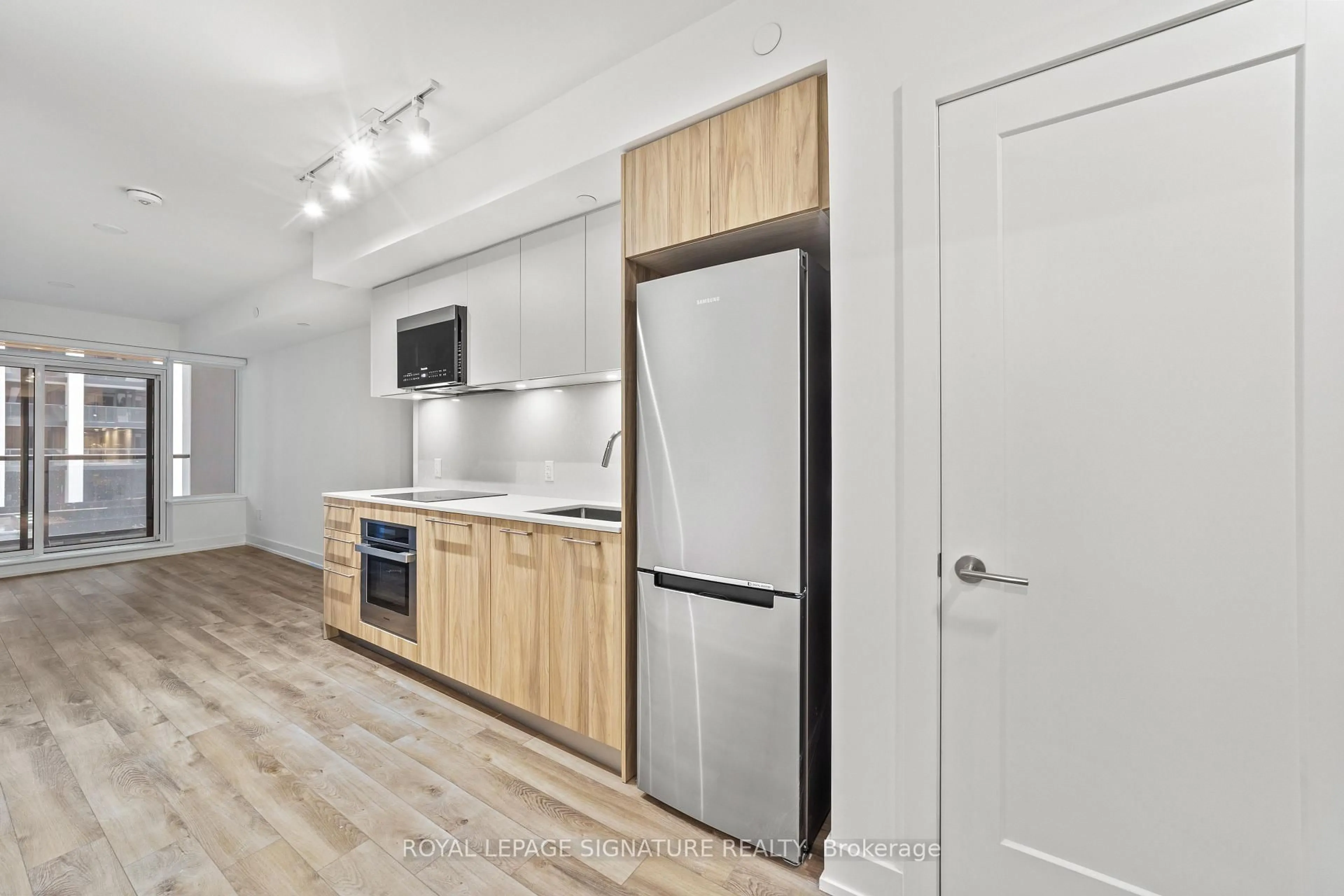 Standard kitchen, unknown for 9 Clegg Rd #501, Markham Ontario L6G 0H3