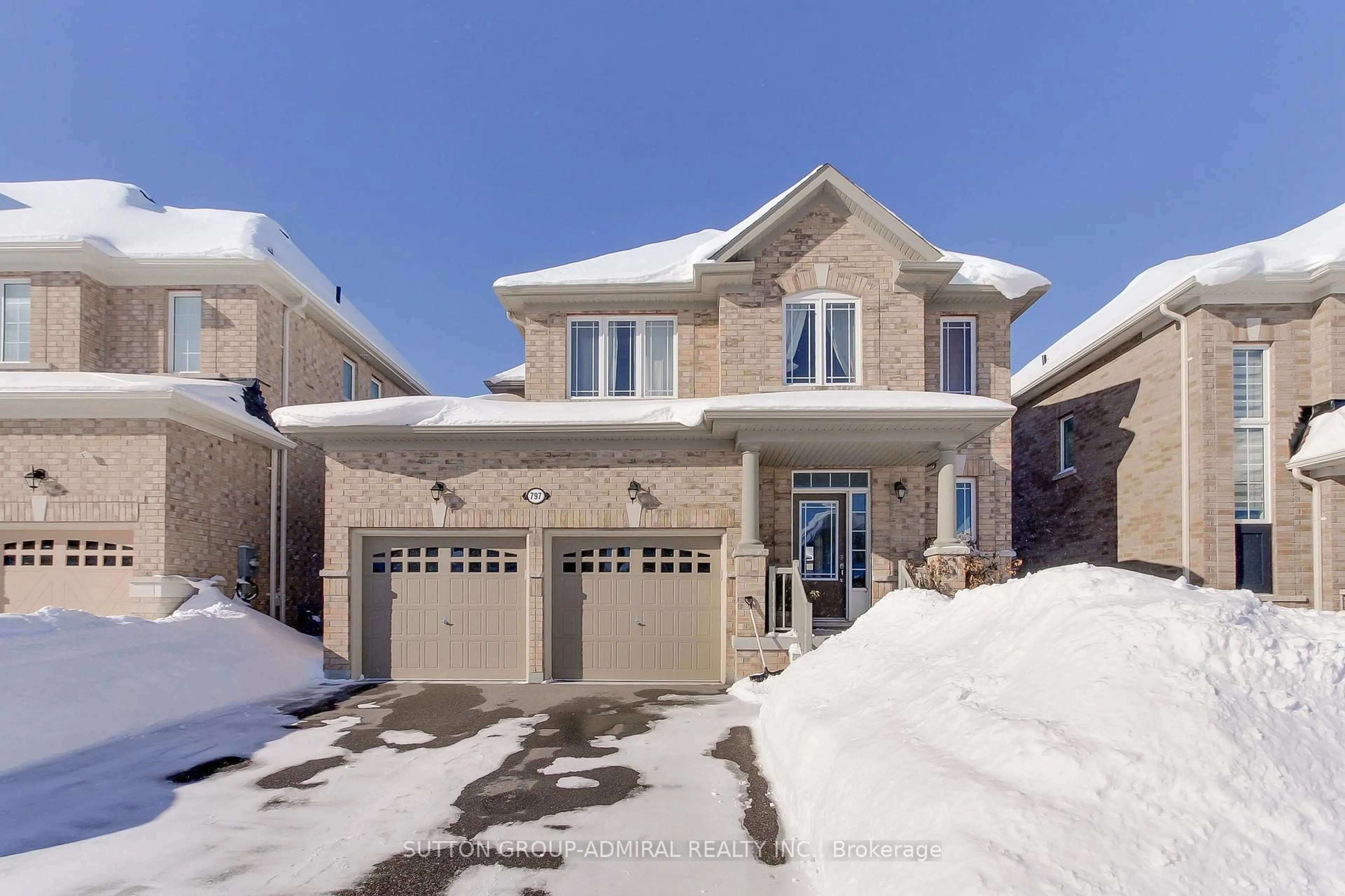 Home with brick exterior material, street for 797 Green St, Innisfil Ontario L0L 1W0