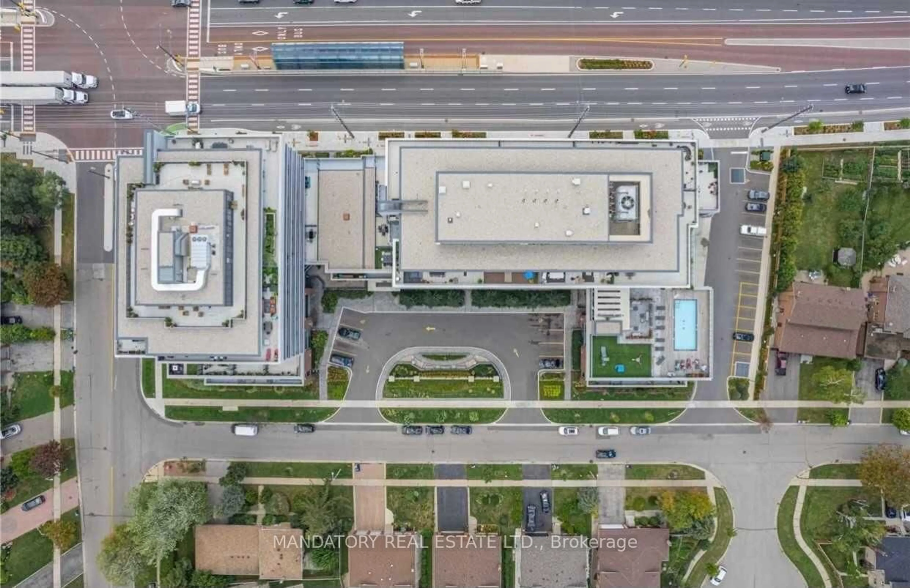 A pic from outside/outdoor area/front of a property/back of a property/a pic from drone, street for 4800 Highway 7 #202, Vaughan Ontario L4L 1H8