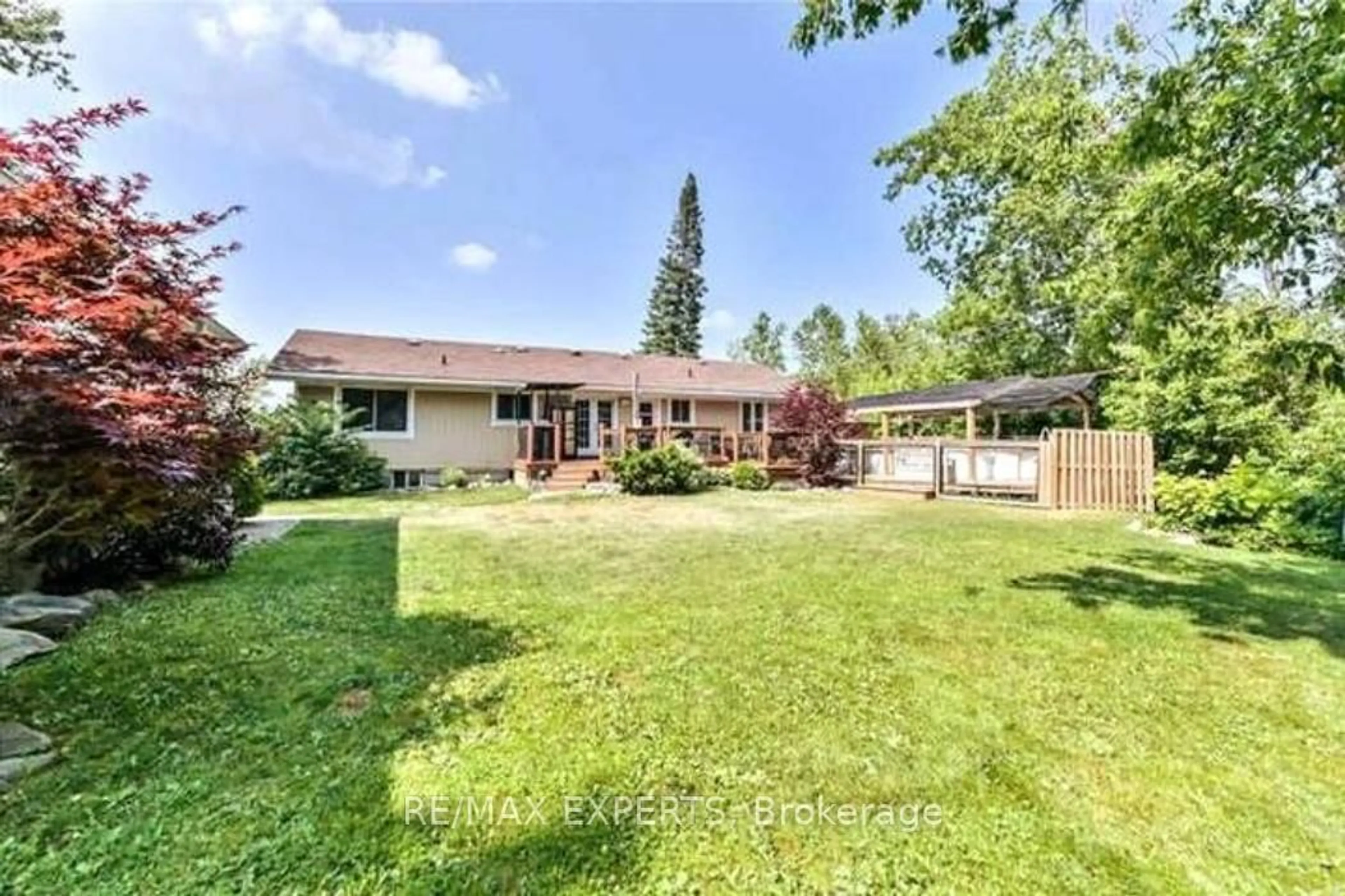 A pic from outside/outdoor area/front of a property/back of a property/a pic from drone, unknown for 1139 Belle Aire Beach Rd, Innisfil Ontario L0L 1C0