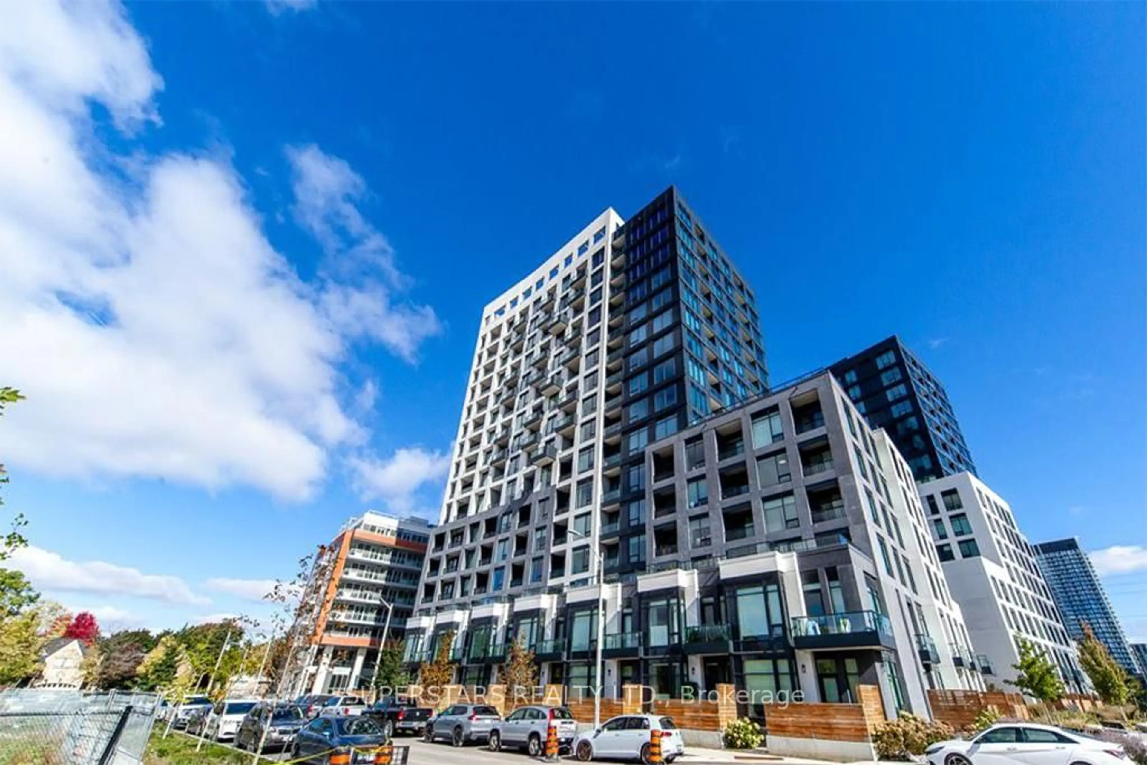 A pic from outside/outdoor area/front of a property/back of a property/a pic from drone, building for 3 Rosewater St #312W, Richmond Hill Ontario L4C 5T6