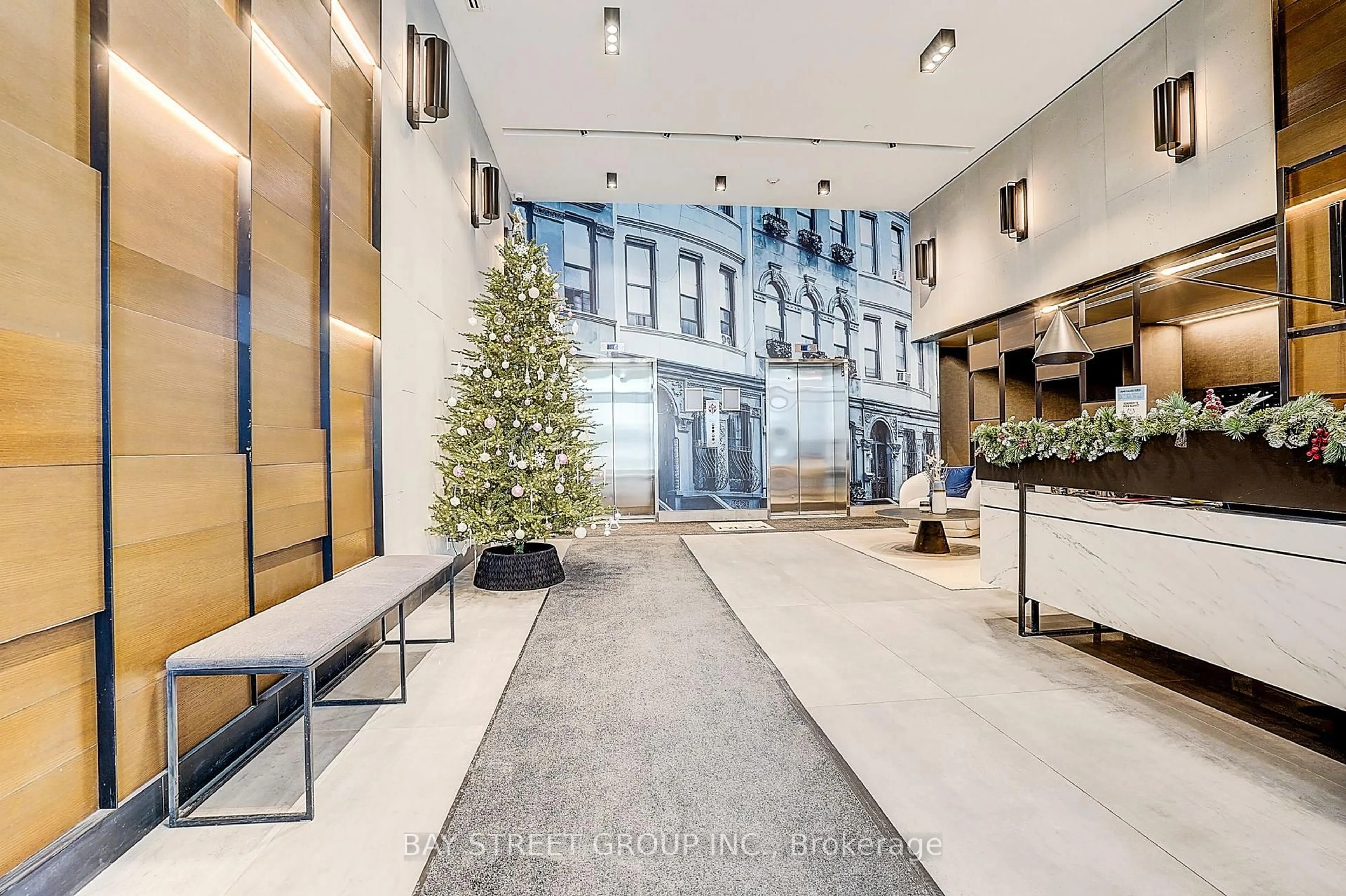 Indoor foyer for 292 Verdale Crossing #1204B, Markham Ontario L6G 0H6