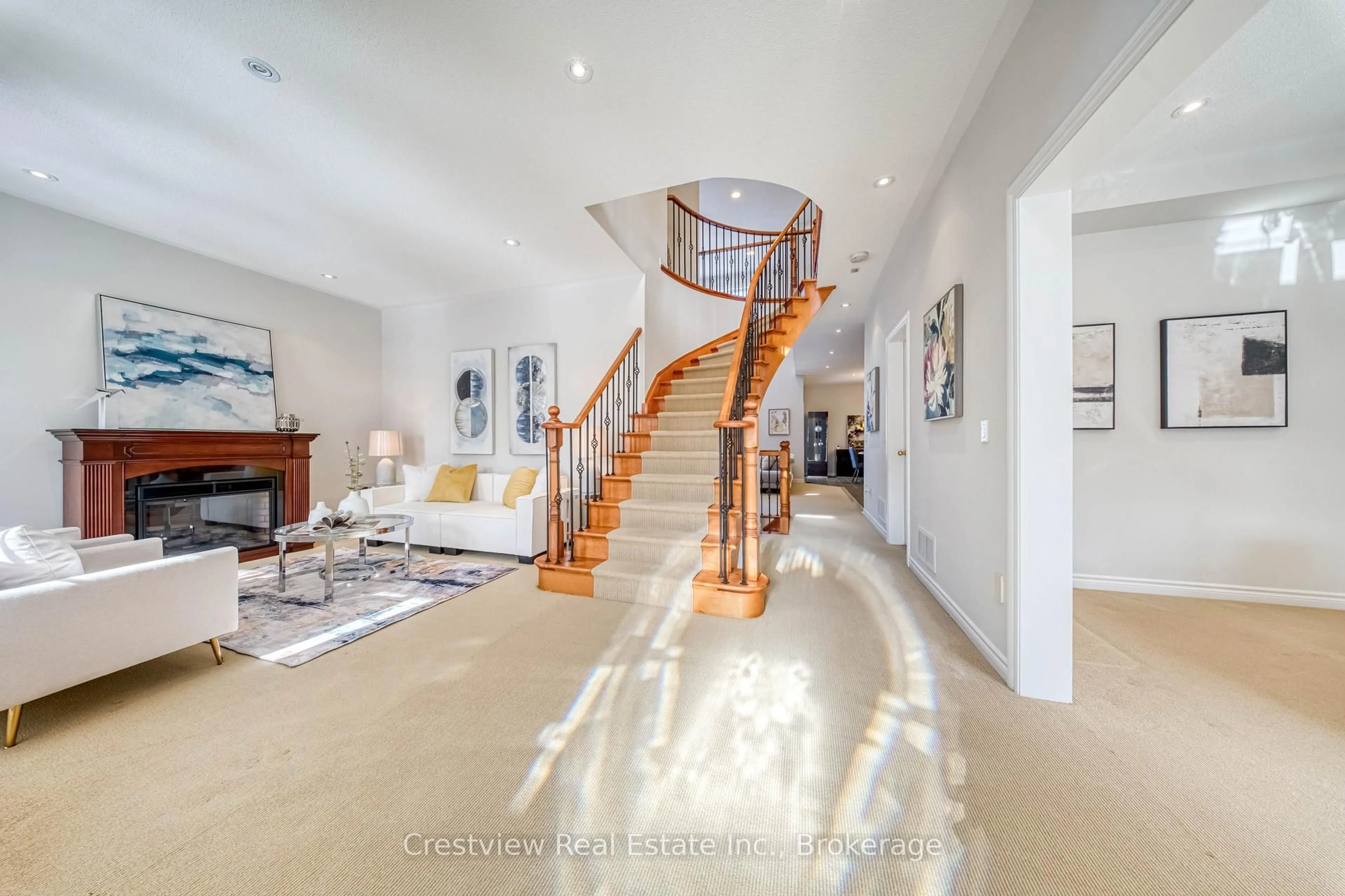 Indoor foyer for 24 Port Rush Tr, Markham Ontario L6C 2A1