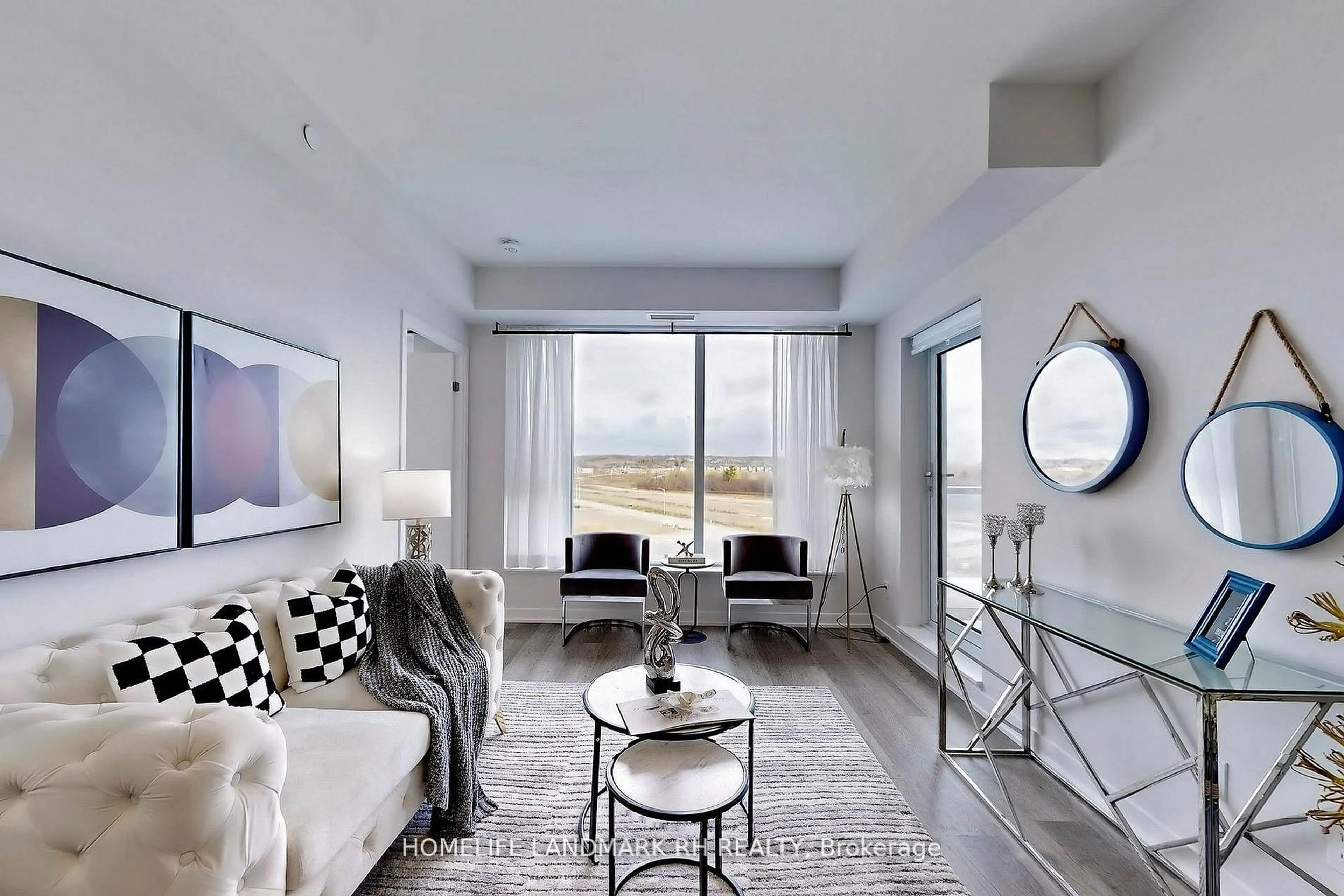 Living room with furniture, unknown for 2 David Eyer Rd #626, Richmond Hill Ontario L4S 0N6