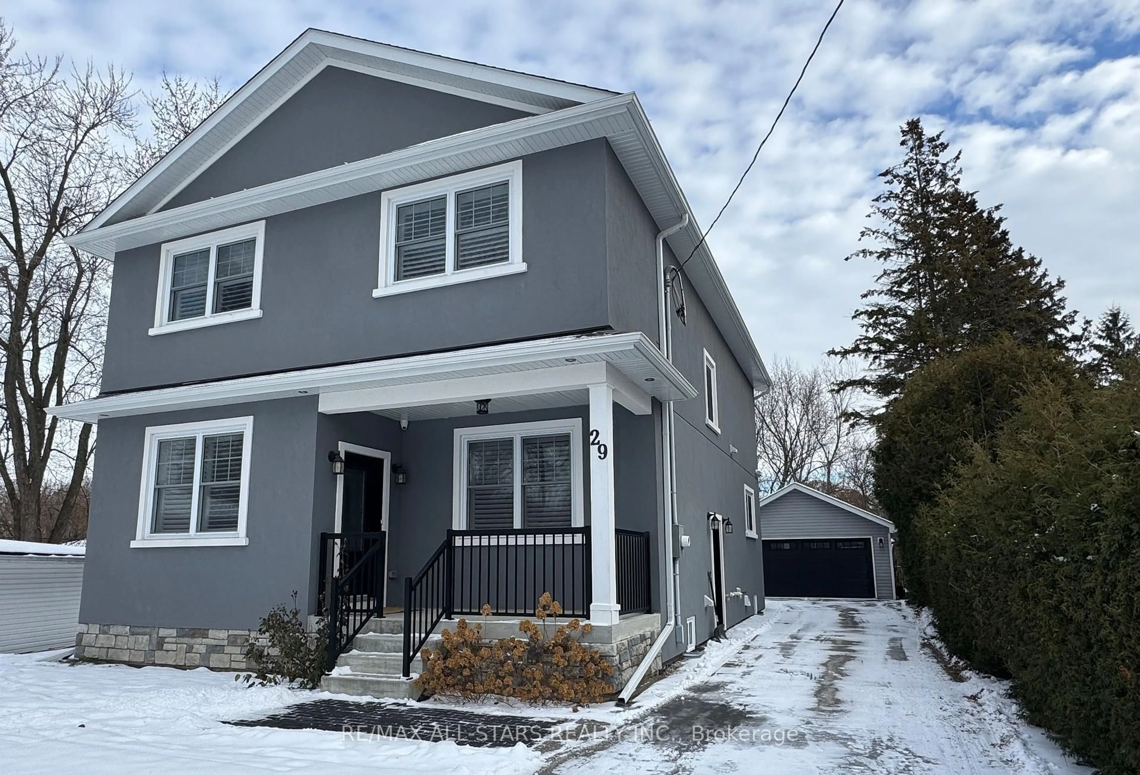 Home with vinyl exterior material, street for 29 Patrick Dr, Aurora Ontario L4G 2A6