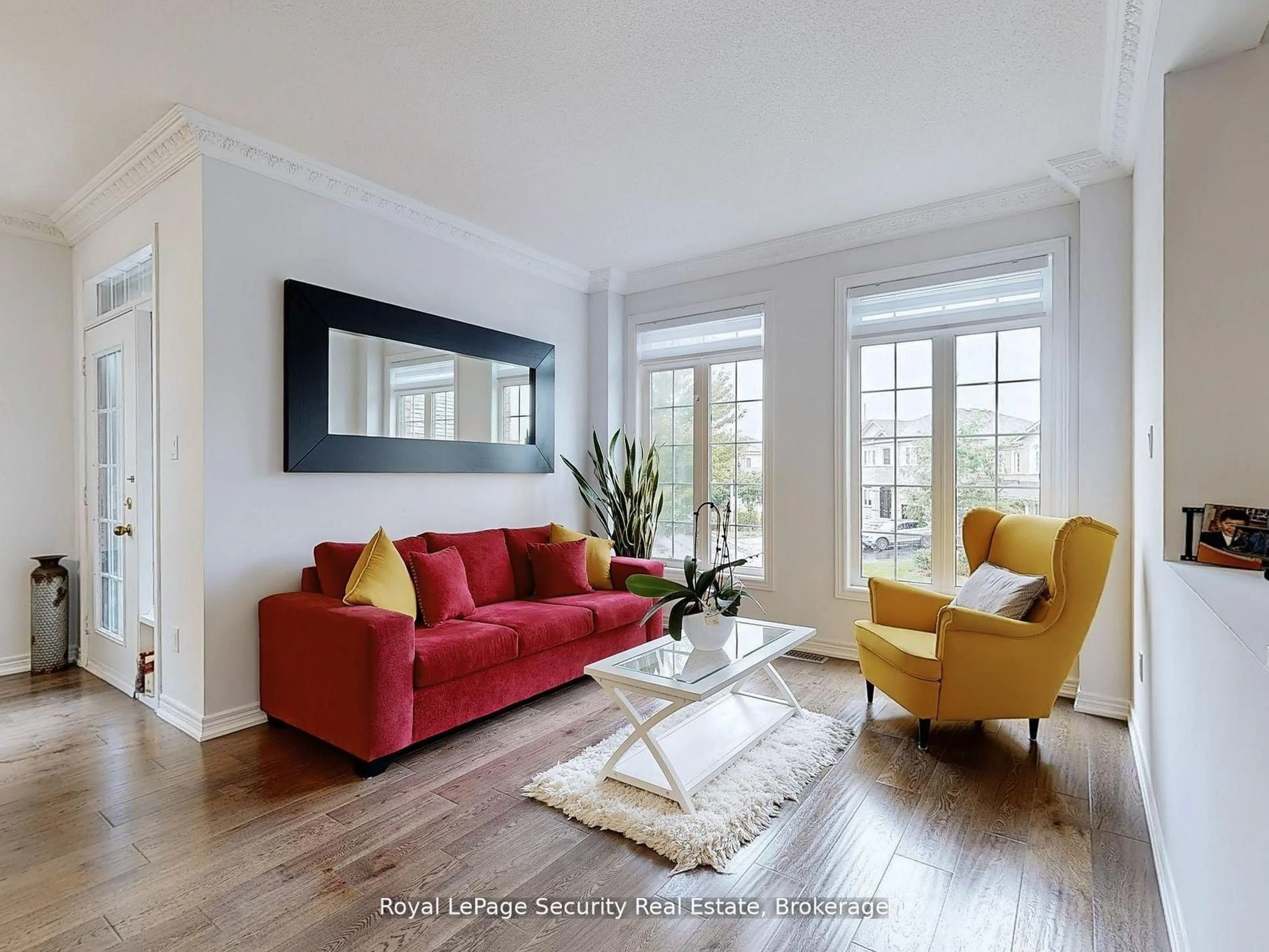 Living room with furniture, unknown for 128 Daiseyfield Cres, Vaughan Ontario L4H 2T7