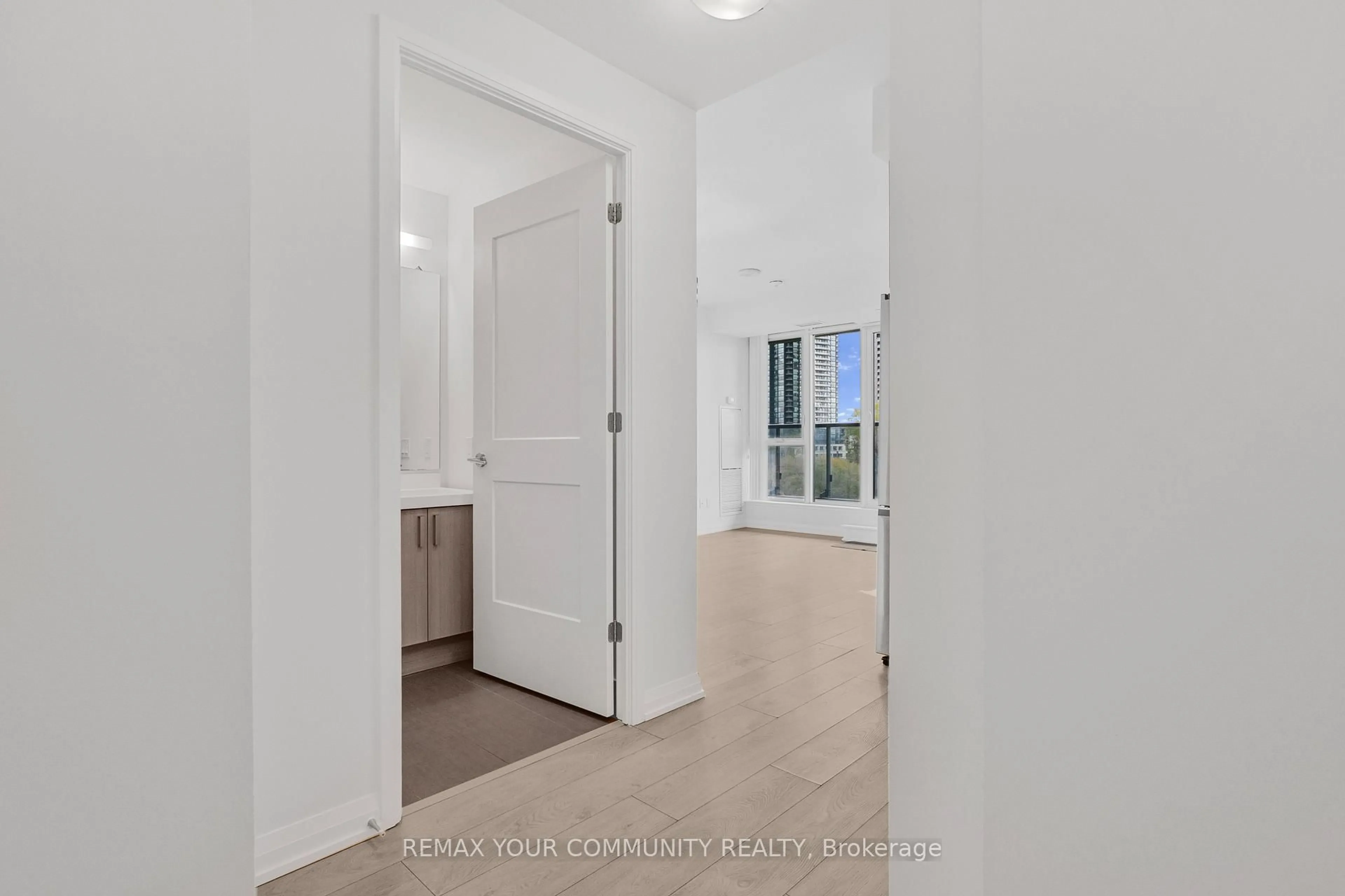 Indoor entryway for 7895 Jane St #204, Vaughan Ontario L4K 0K2