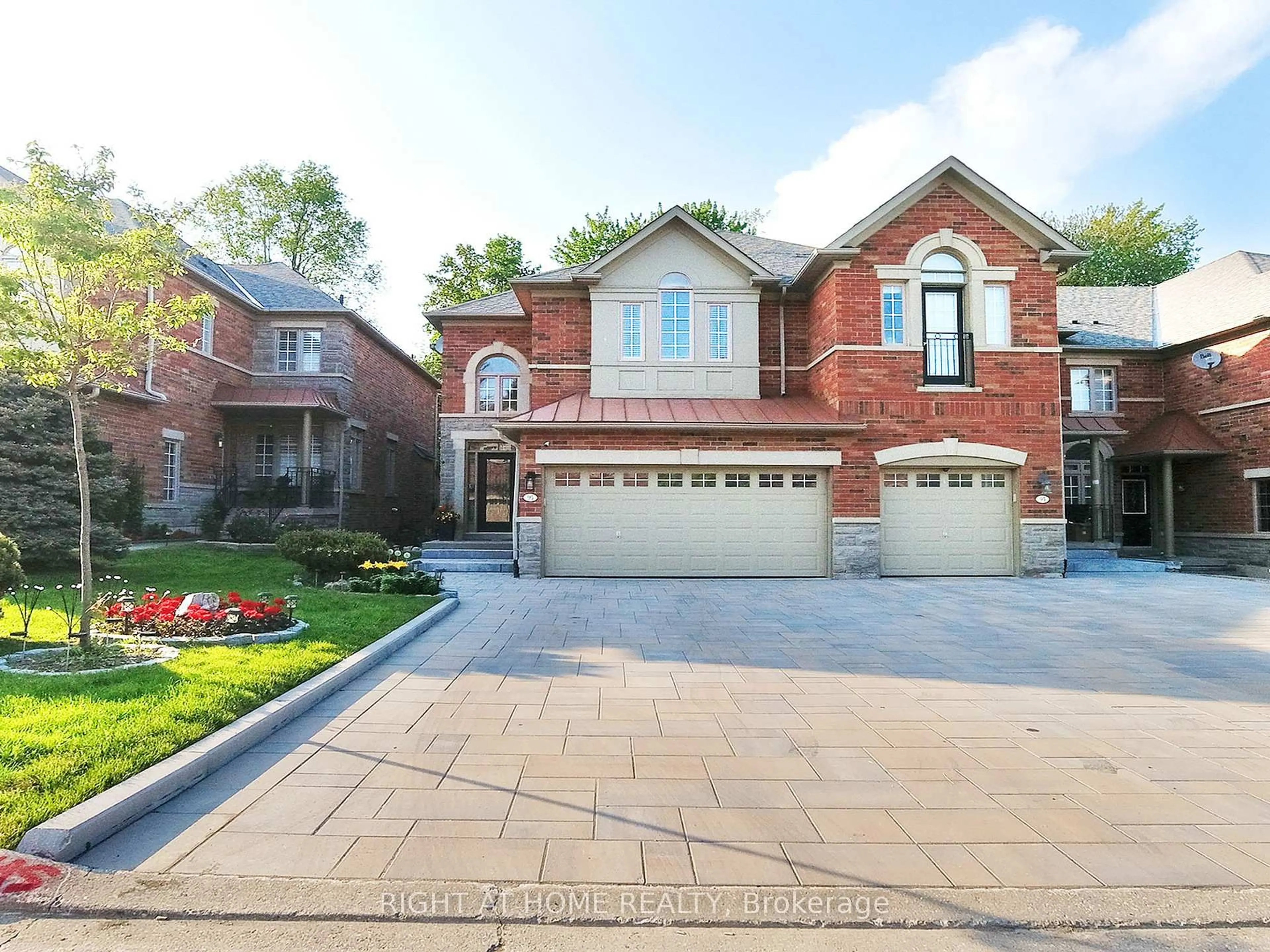 Home with brick exterior material, street for 95 Westbury Crt, Richmond Hill Ontario L4S 2L3