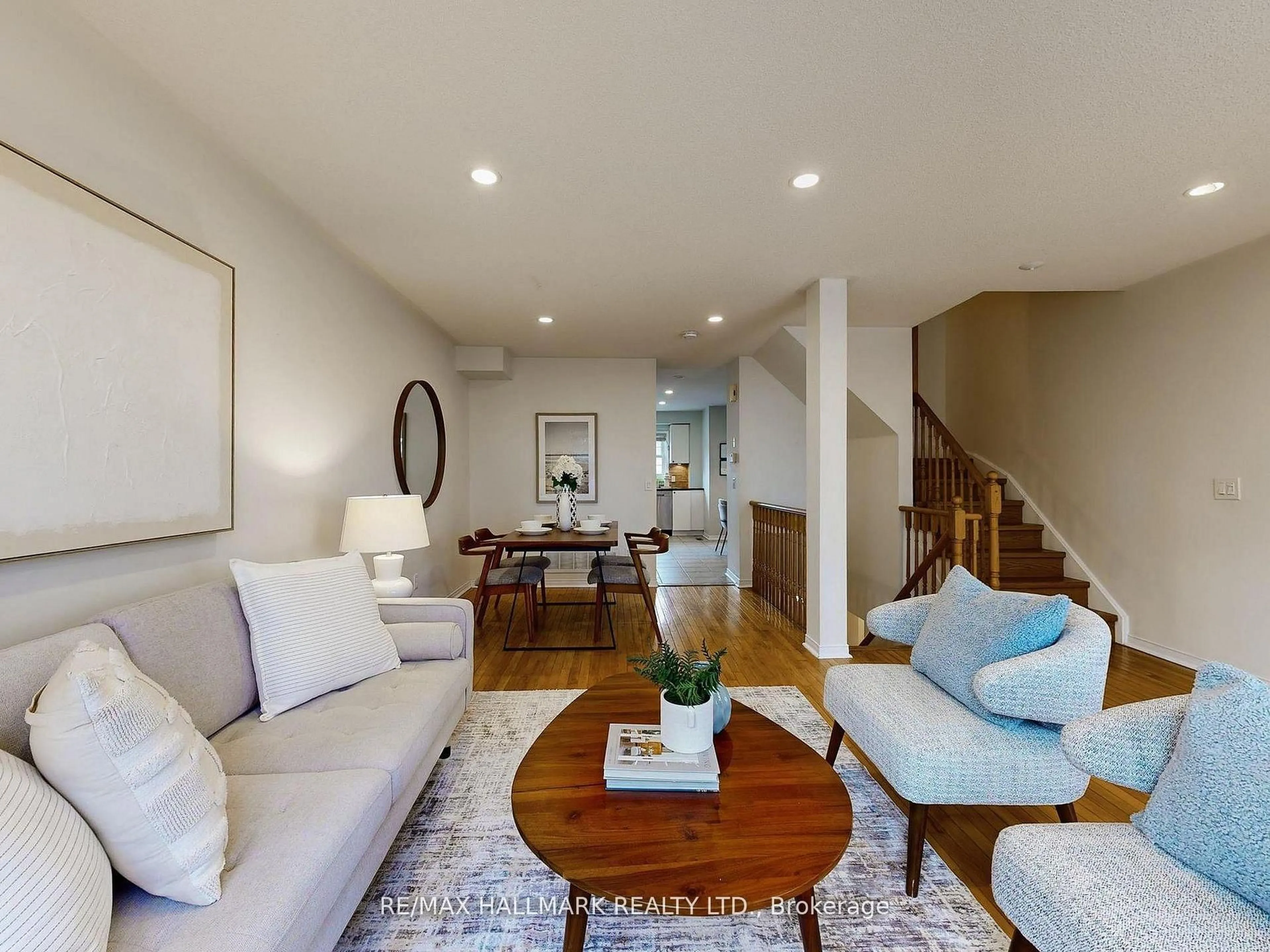 Living room with furniture, unknown for 51 Northern Heights Dr #20B, Richmond Hill Ontario L4B 4C9