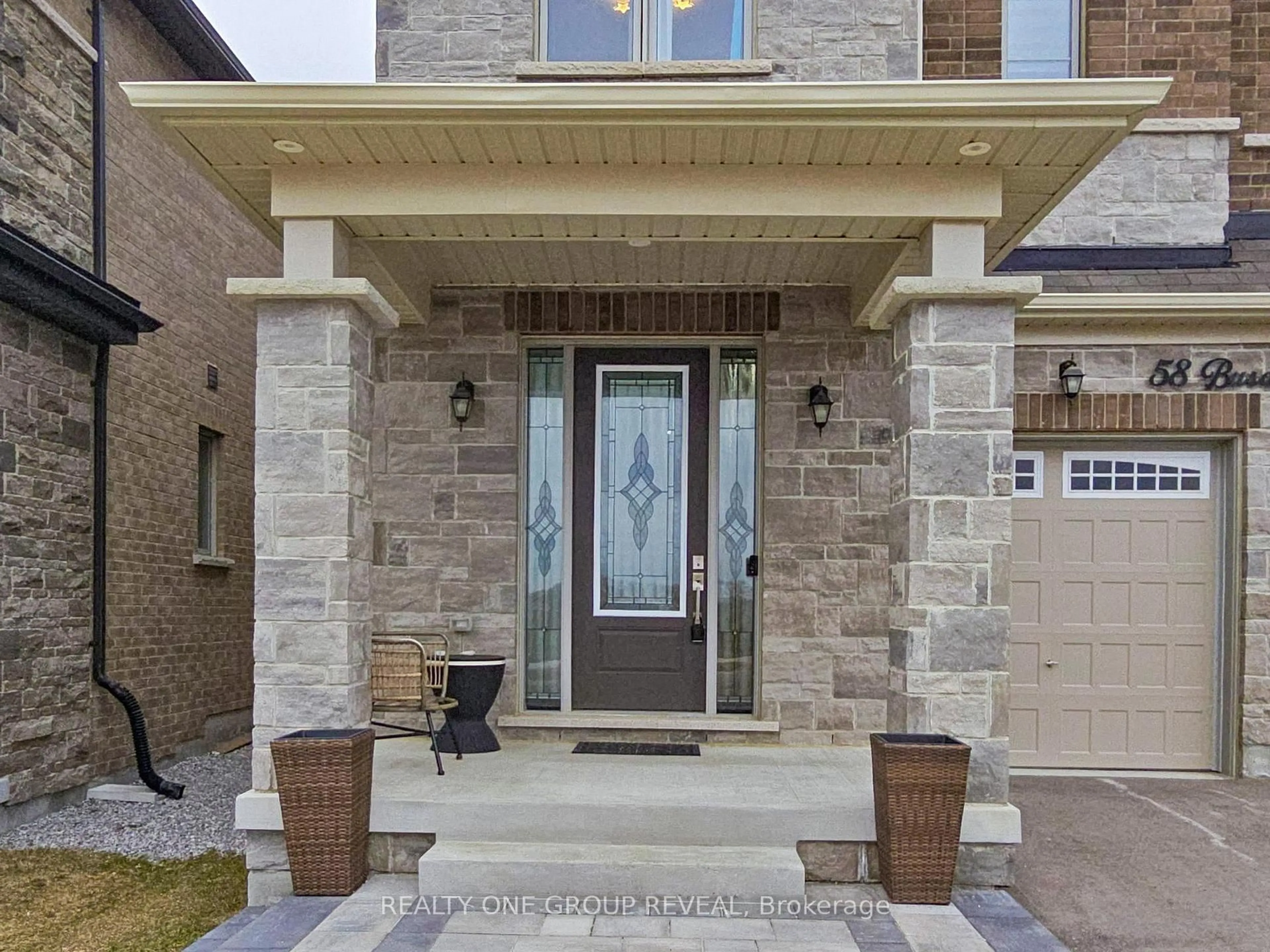 Indoor entryway for 58 Busato Dr, Whitchurch-Stouffville Ontario L4A 4V4