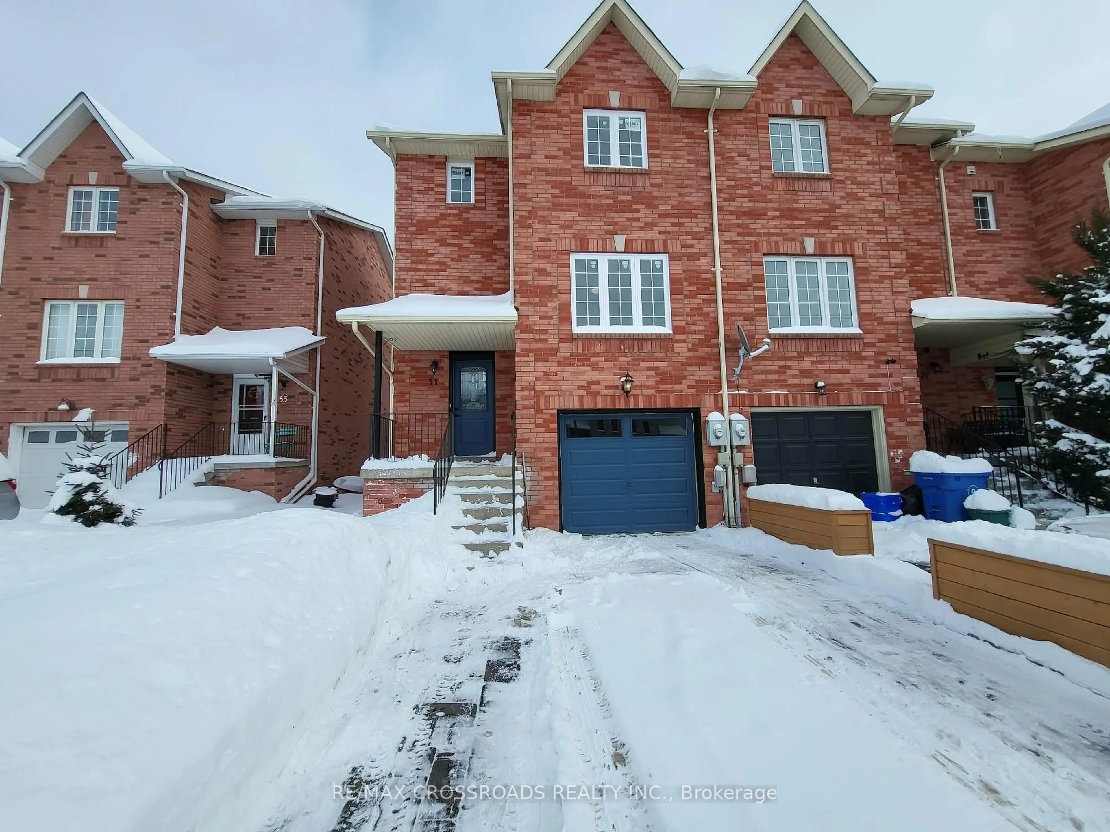 Home with brick exterior material, street for 51 HATTIE Crt, Georgina Ontario L4P 3C8
