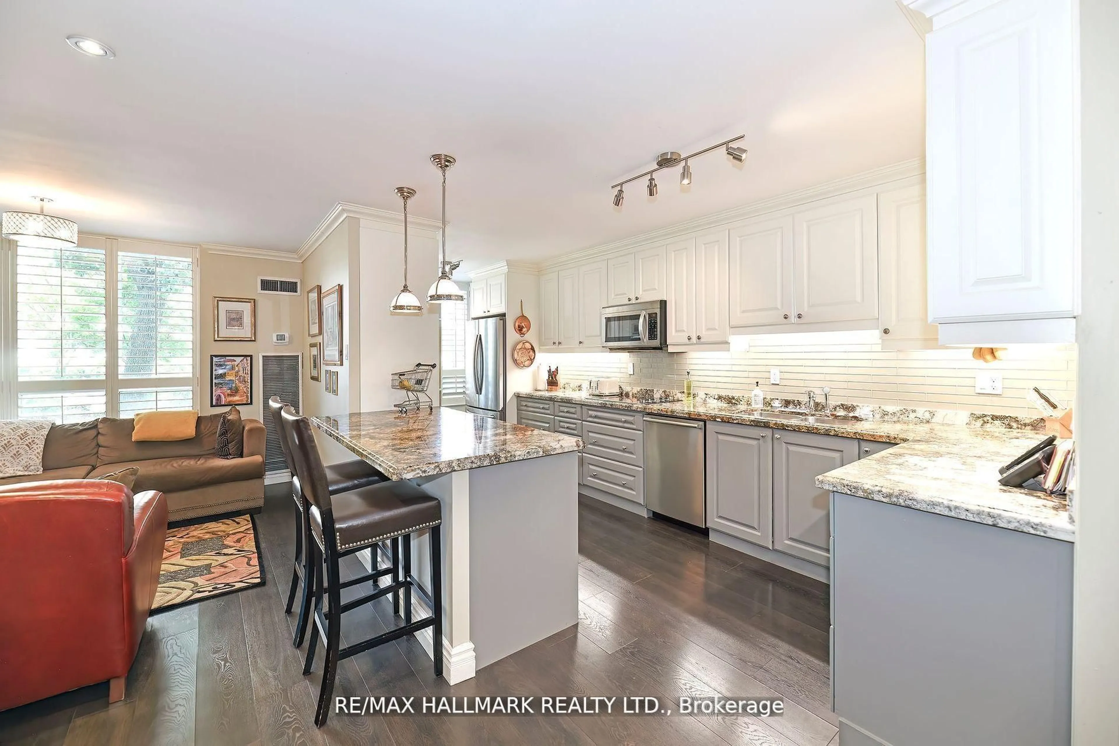 Open concept kitchen, ceramic/tile floor for 333 Clark Ave #105, Vaughan Ontario L4J 7K4