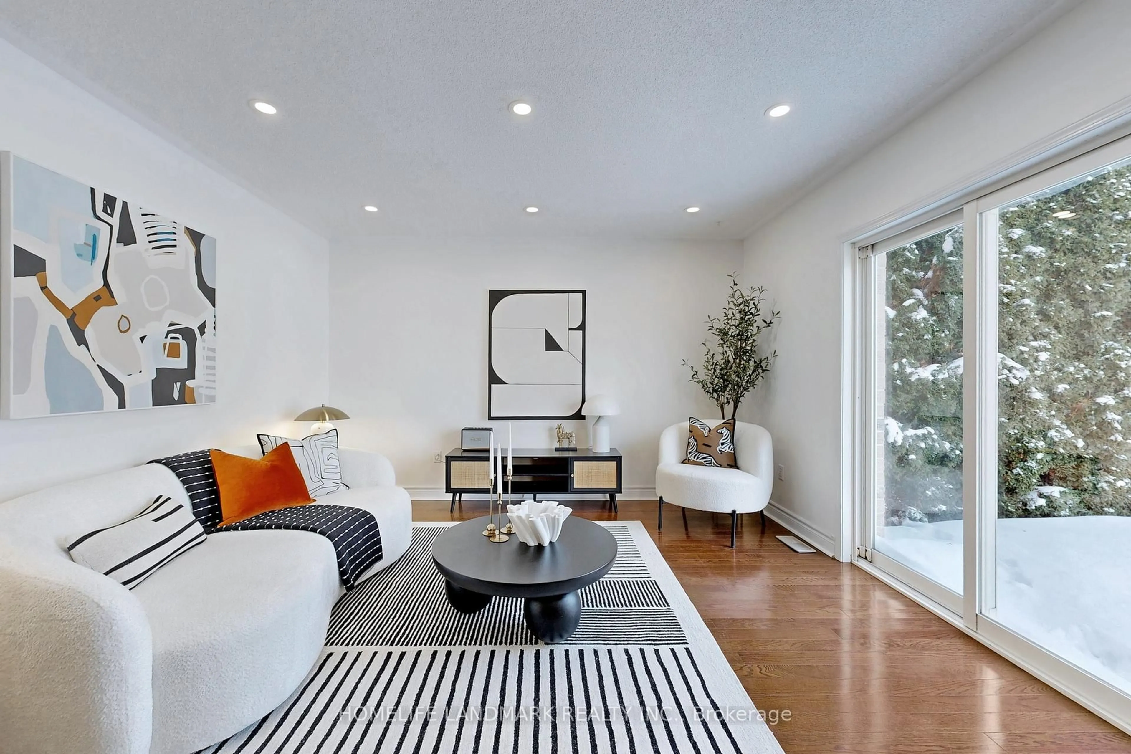 Living room with furniture, unknown for 169 Trailhead Ave, Newmarket Ontario L3X 2Z9