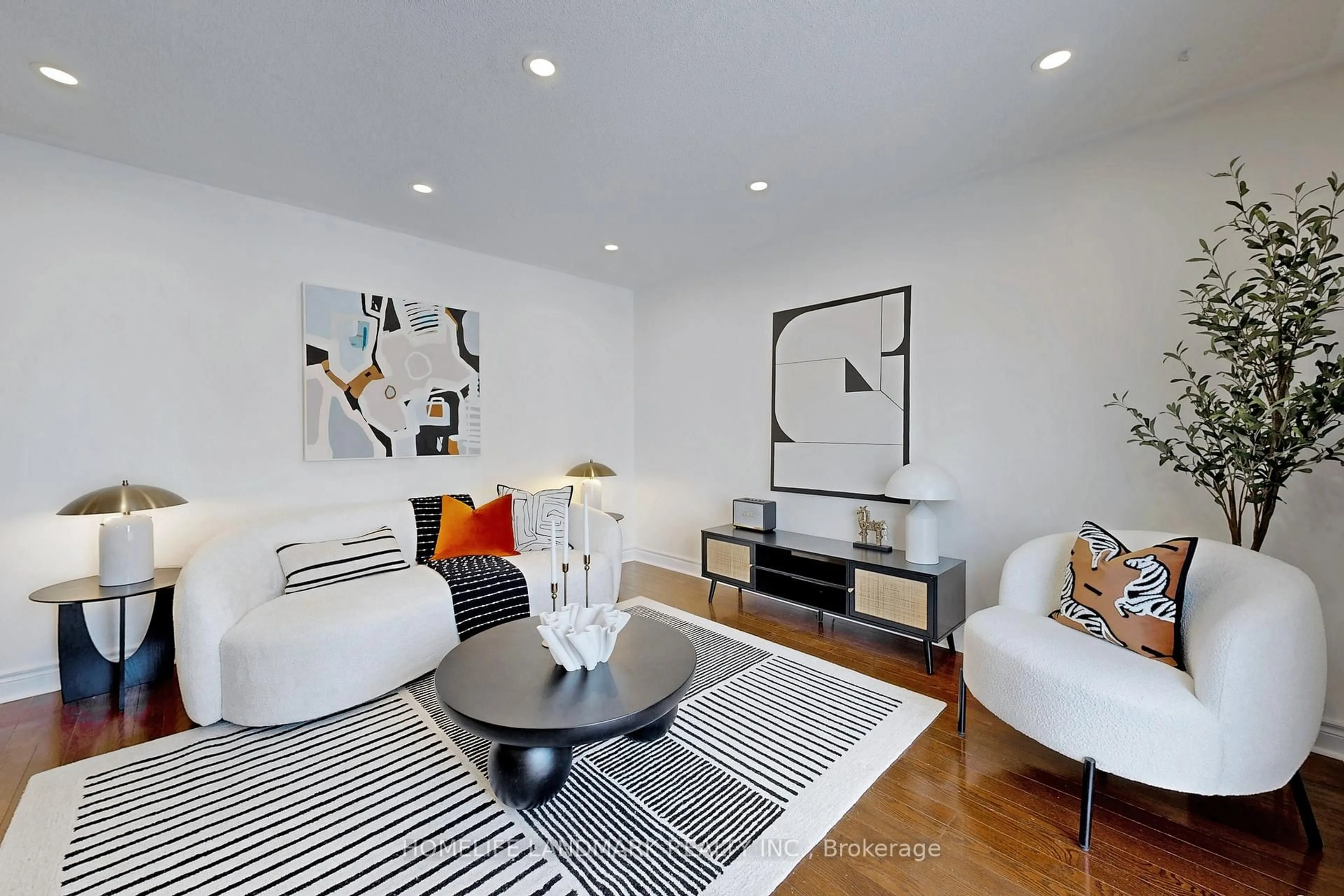 Living room with furniture, unknown for 169 Trailhead Ave, Newmarket Ontario L3X 2Z9