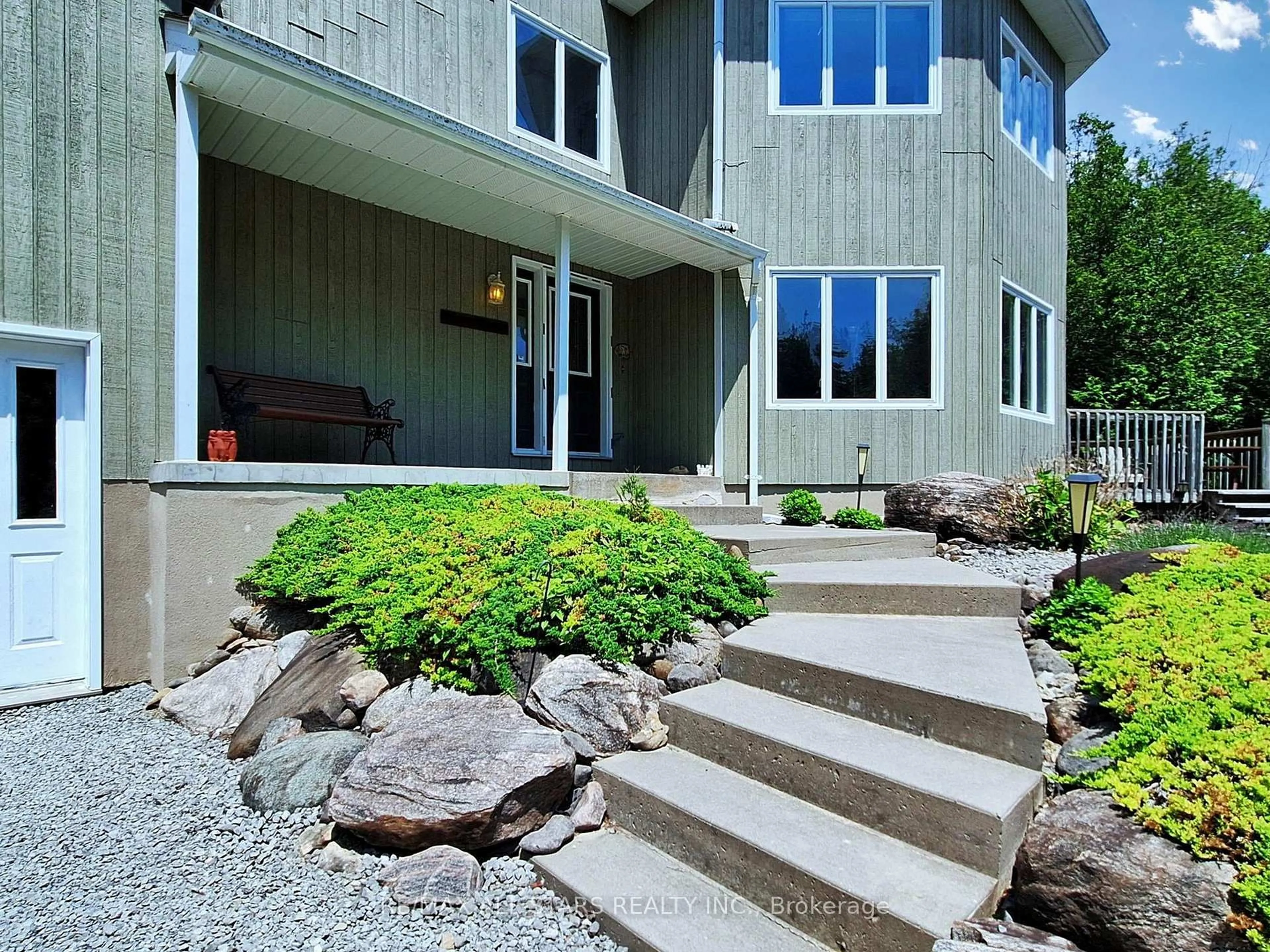 Unknown for 27352 Highway 48, Georgina Ontario L0E 1R0