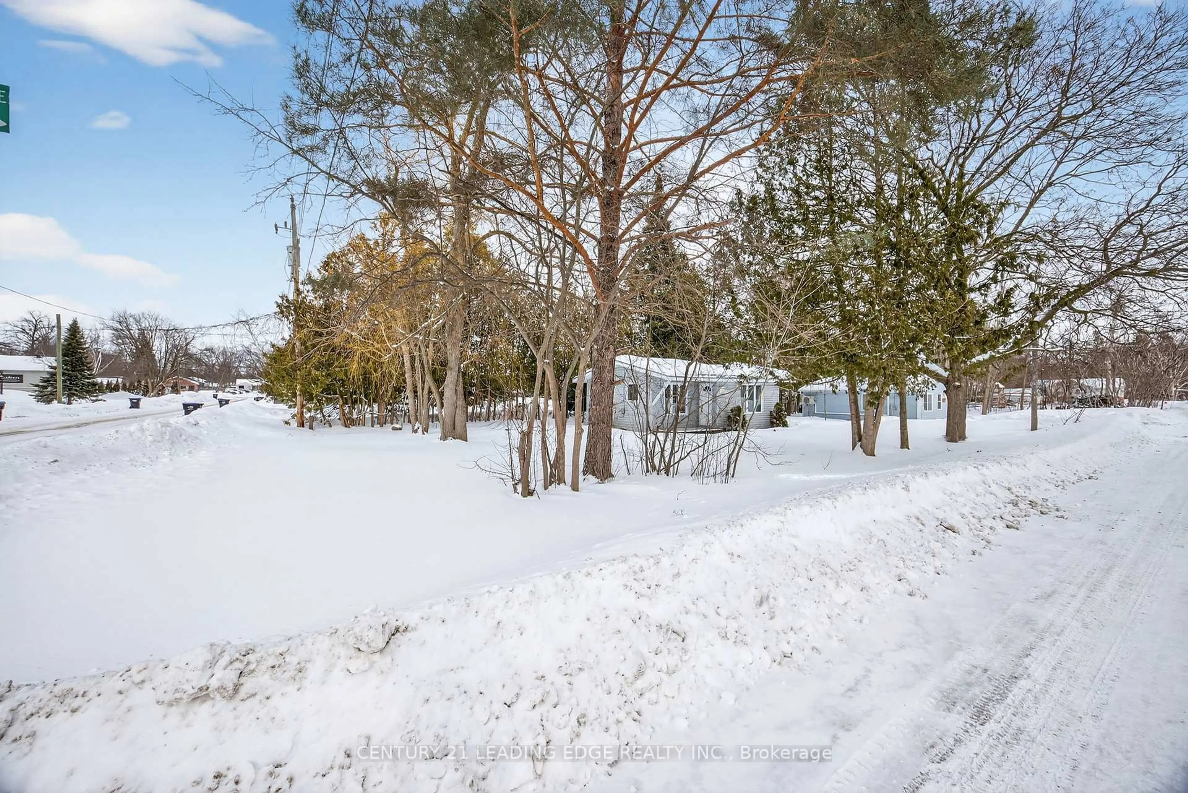 Unknown for 2073 Kate Ave, Innisfil Ontario L9S 1Y3