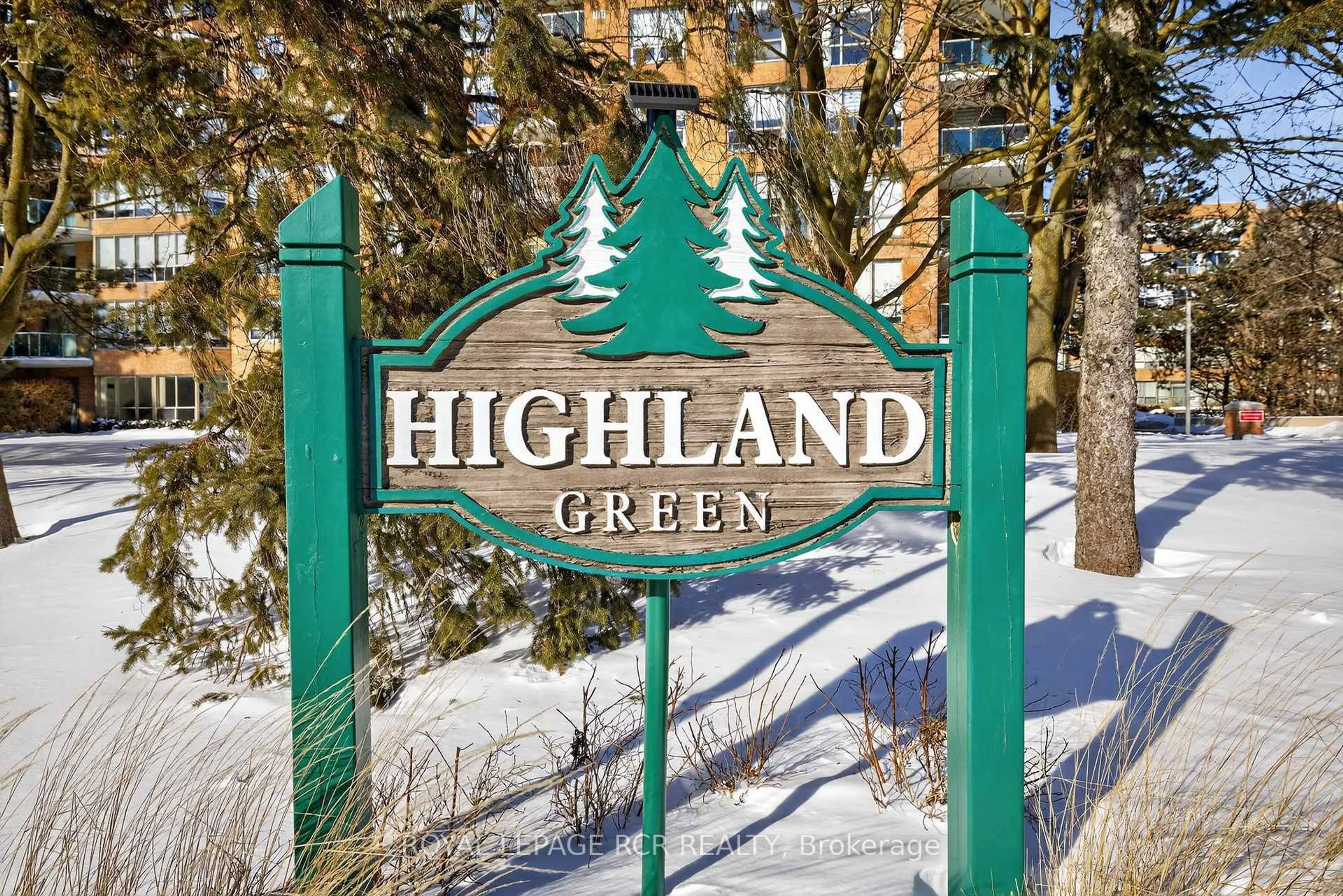 Home theater for 14924 Yonge St #213, Aurora Ontario L4G 6H7