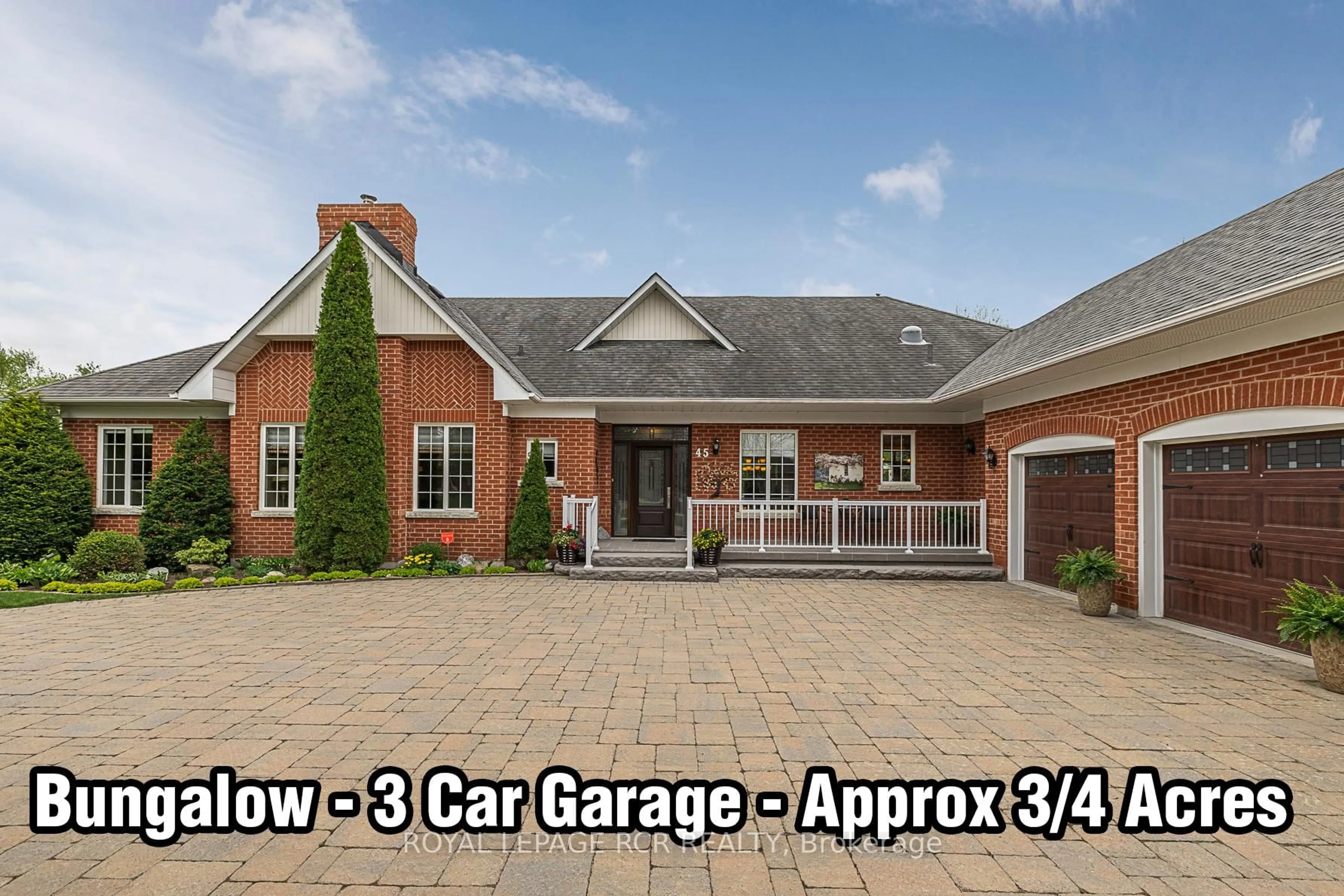 Indoor garage for 45 McMullen Dr, Whitchurch-Stouffville Ontario L4A 3J2