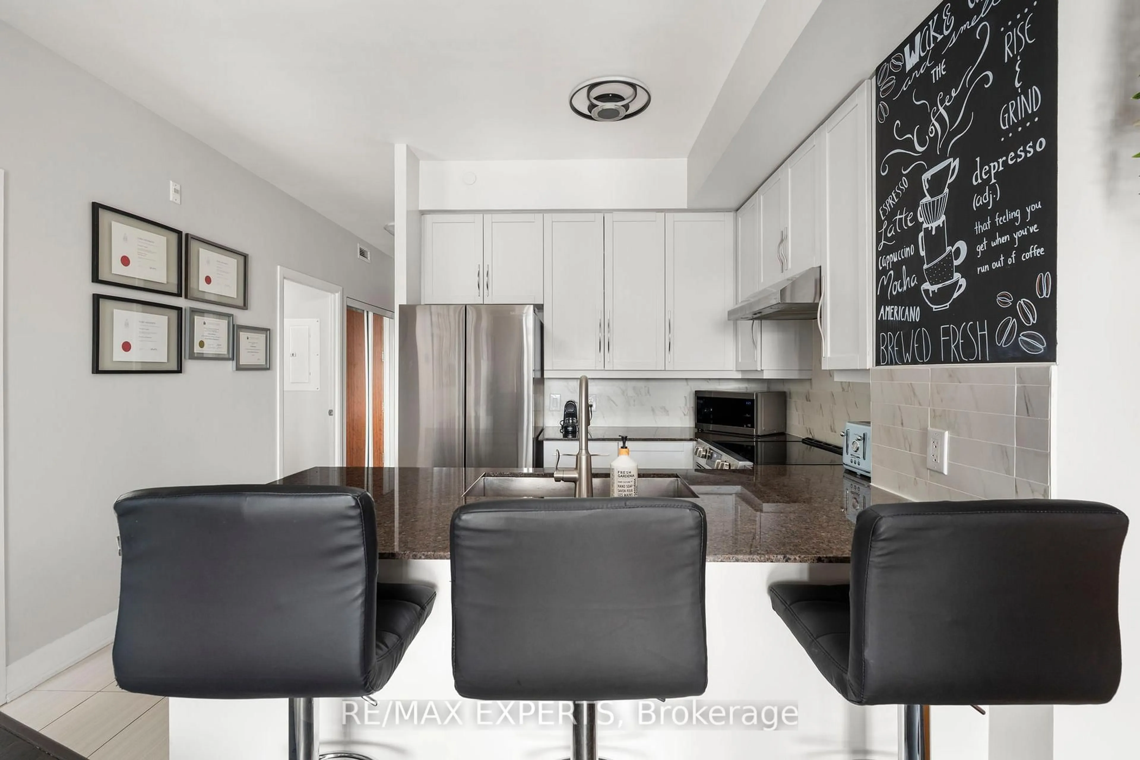 Contemporary kitchen, ceramic/tile floor for 4700 Highway 7 #420, Vaughan Ontario L4L 0B4