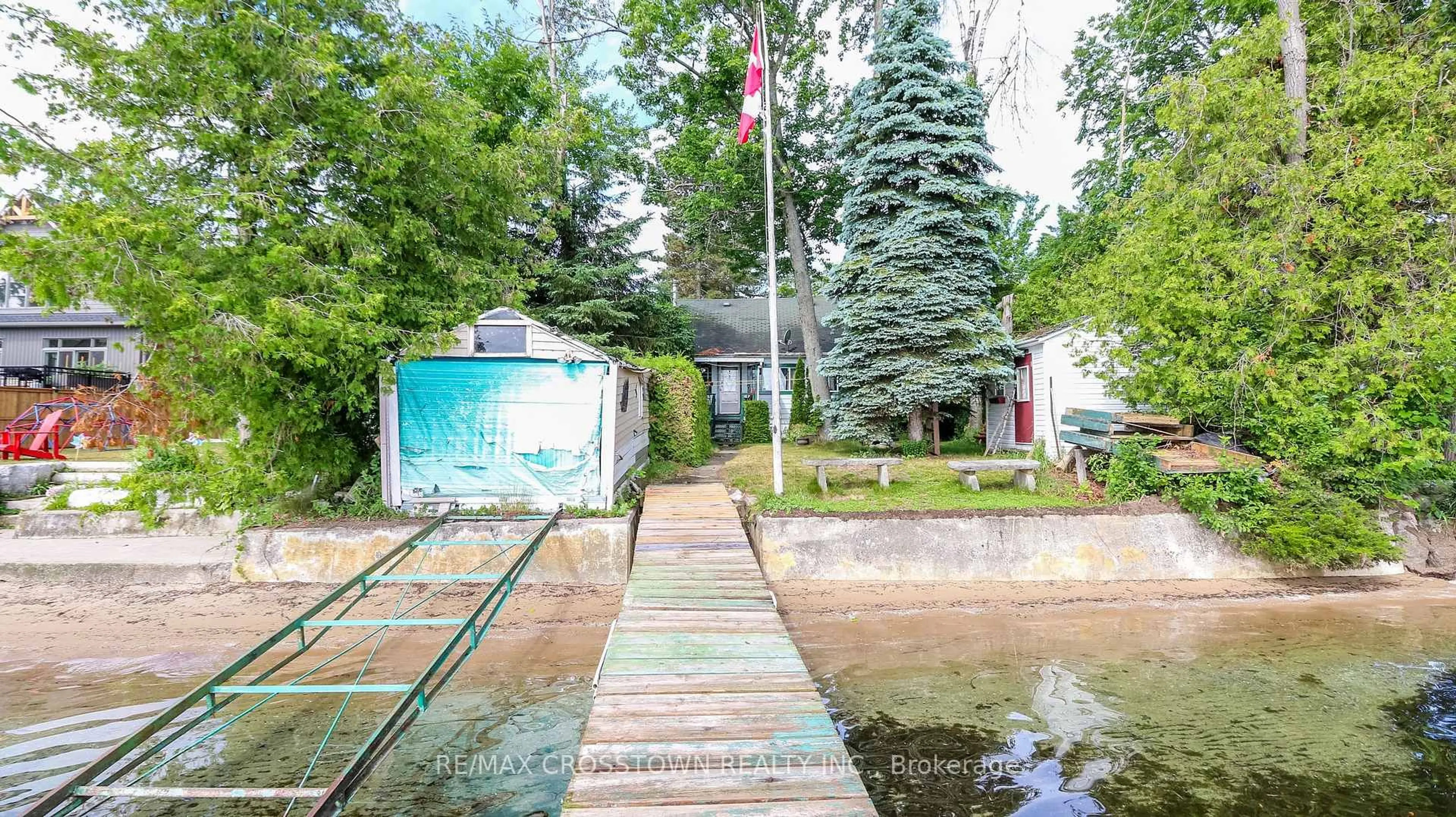 Pool for 1895 Simcoe Blvd, Innisfil Ontario L9S 4N3