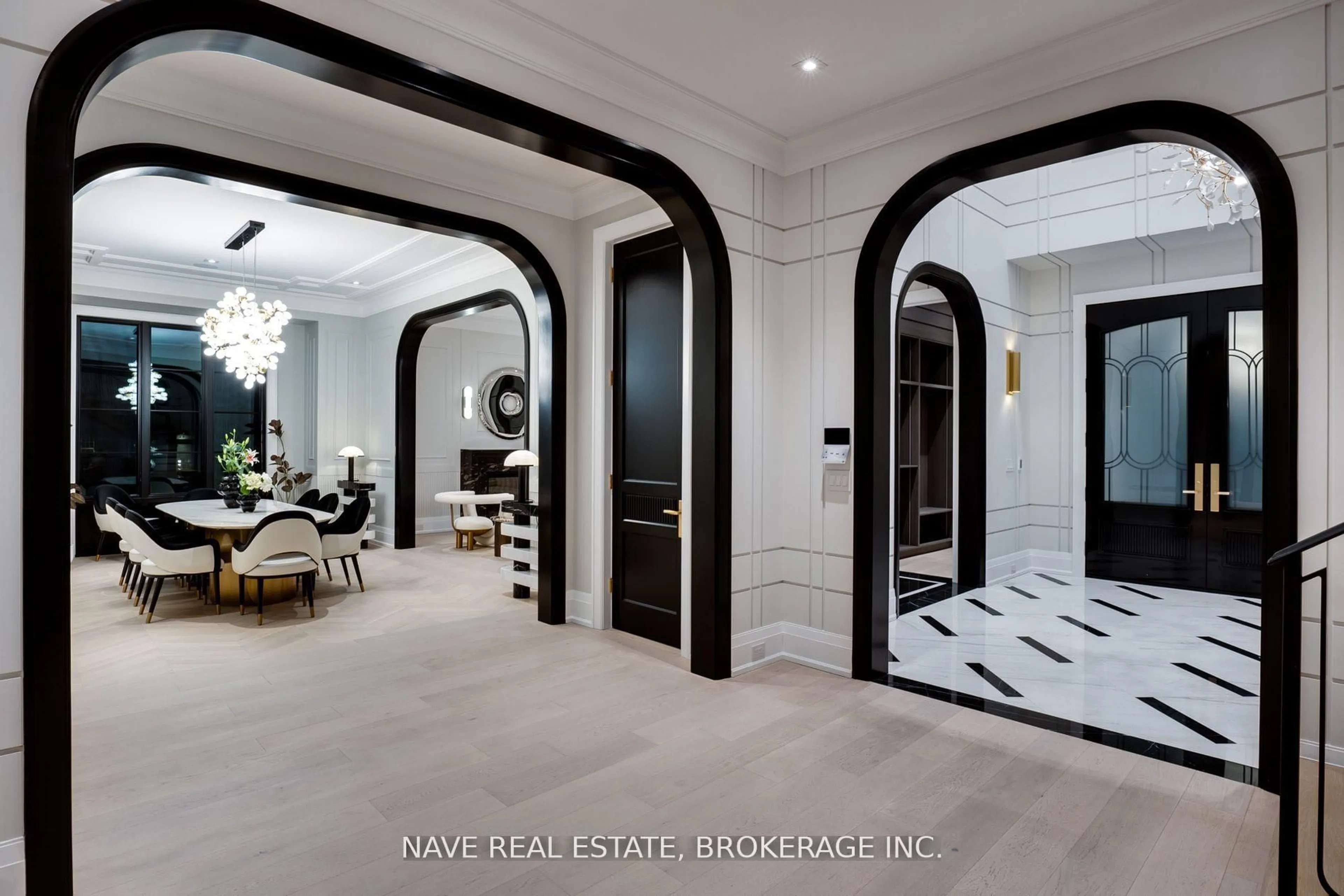 Indoor entryway for 1 Sunflower Crt, Markham Ontario L3T 2W2