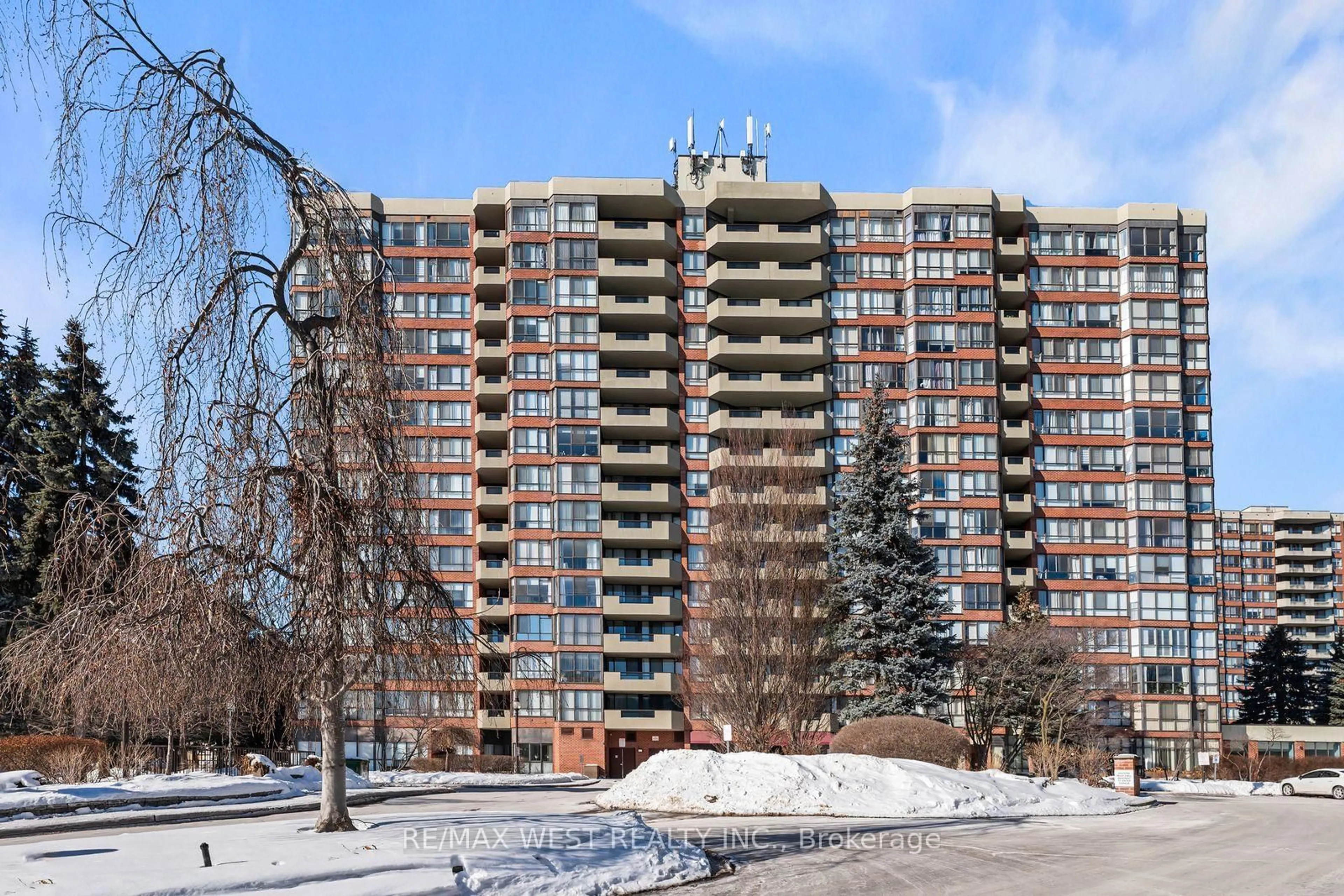 Unknown for 100 Observatory Lane #502, Richmond Hill Ontario L4C 1T4