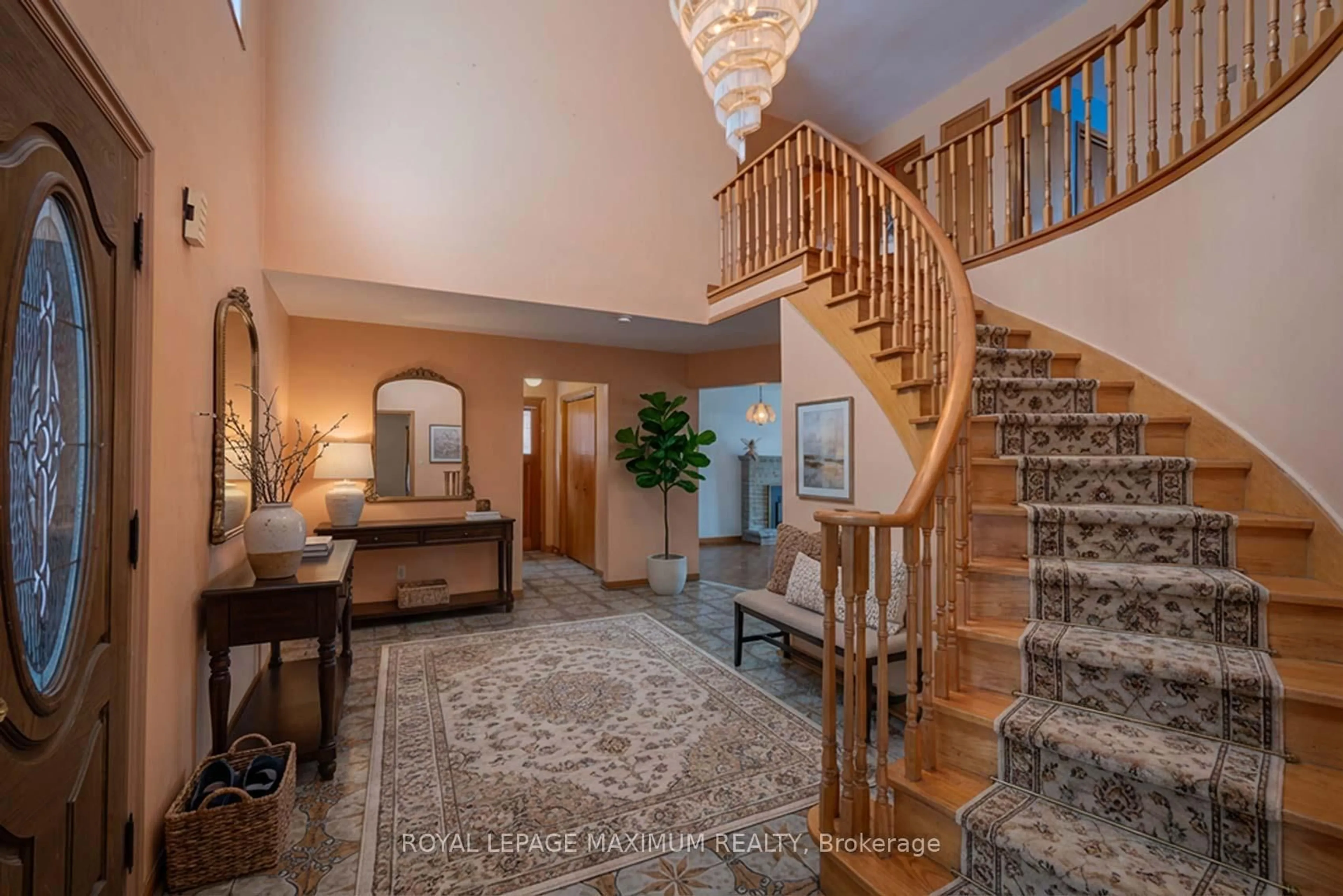 Indoor foyer for 45 Houston Rd, Vaughan Ontario L4L 1V2
