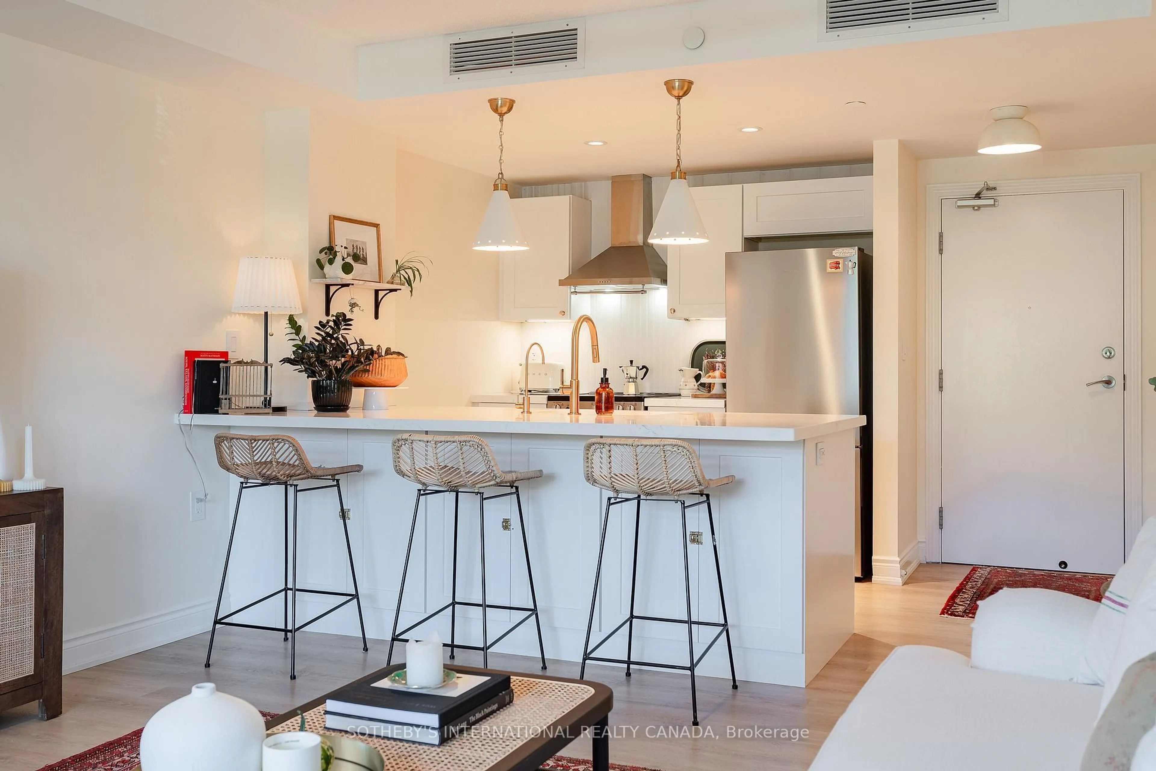 Open concept kitchen, unknown for 149 Church St #216, King Ontario L0G 1T0