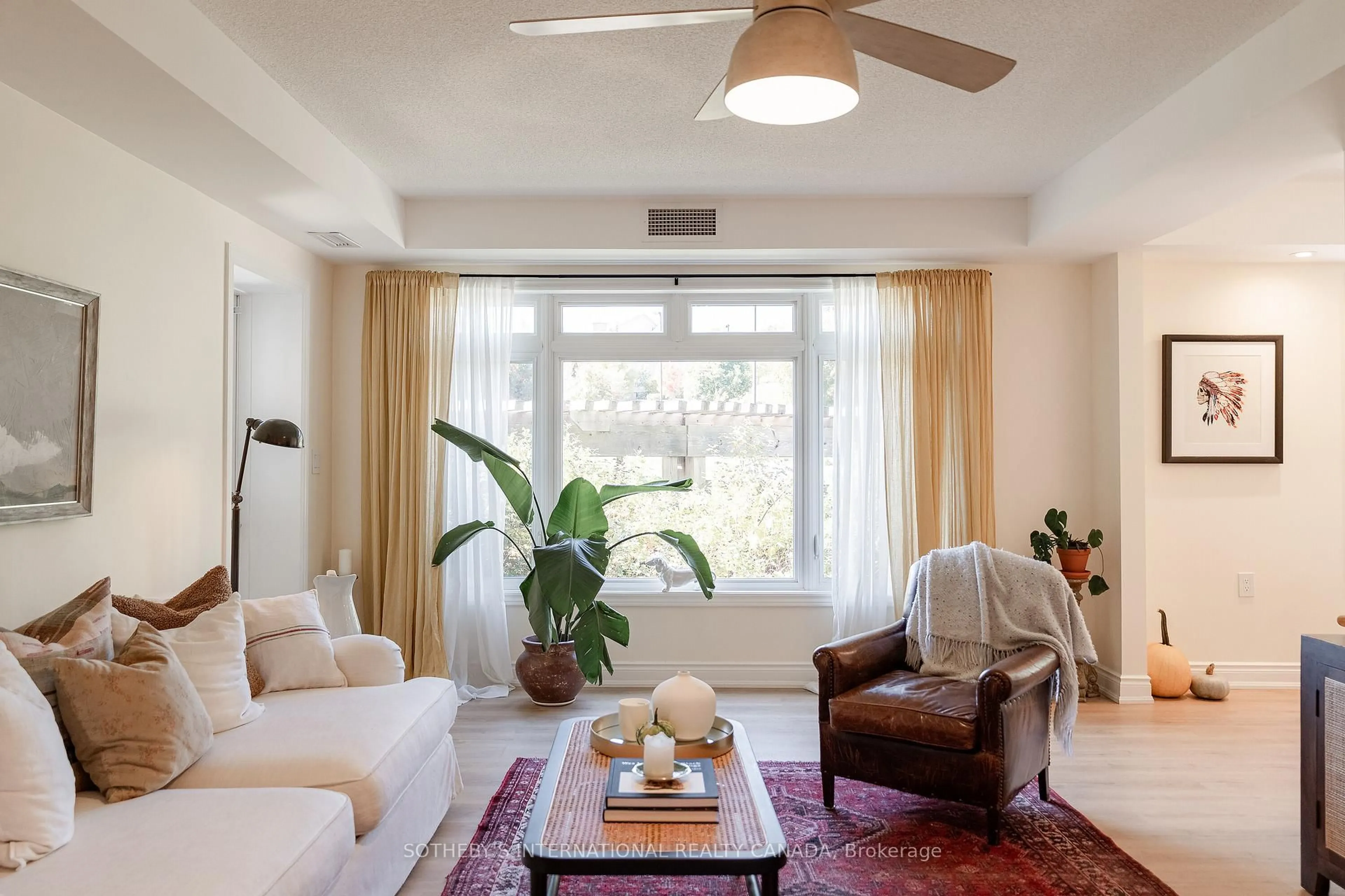 Living room with furniture, unknown for 149 Church St #216, King Ontario L0G 1T0