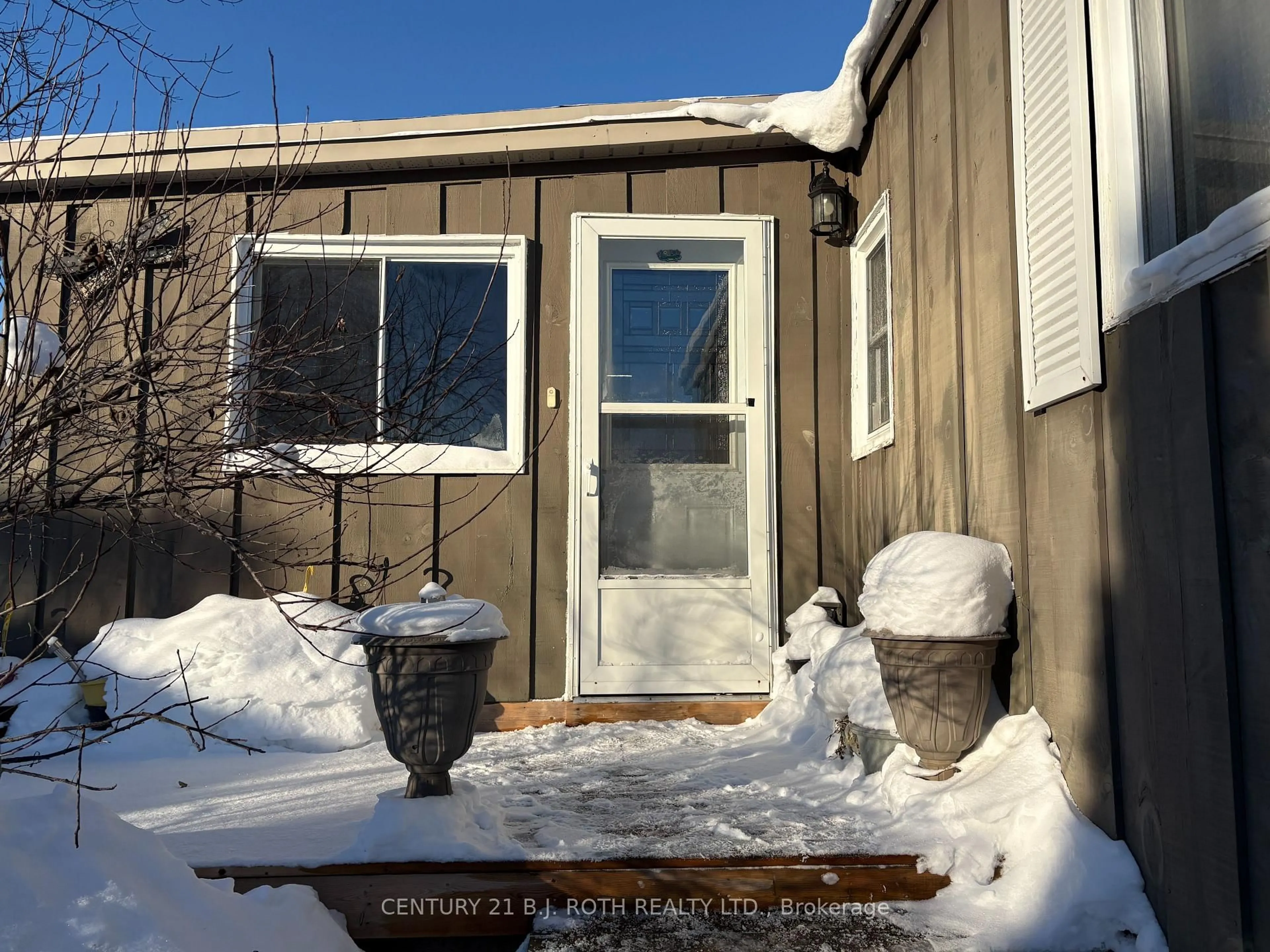 Unknown for 20 Shamrock Cres, Essa Ontario L3W 0T7