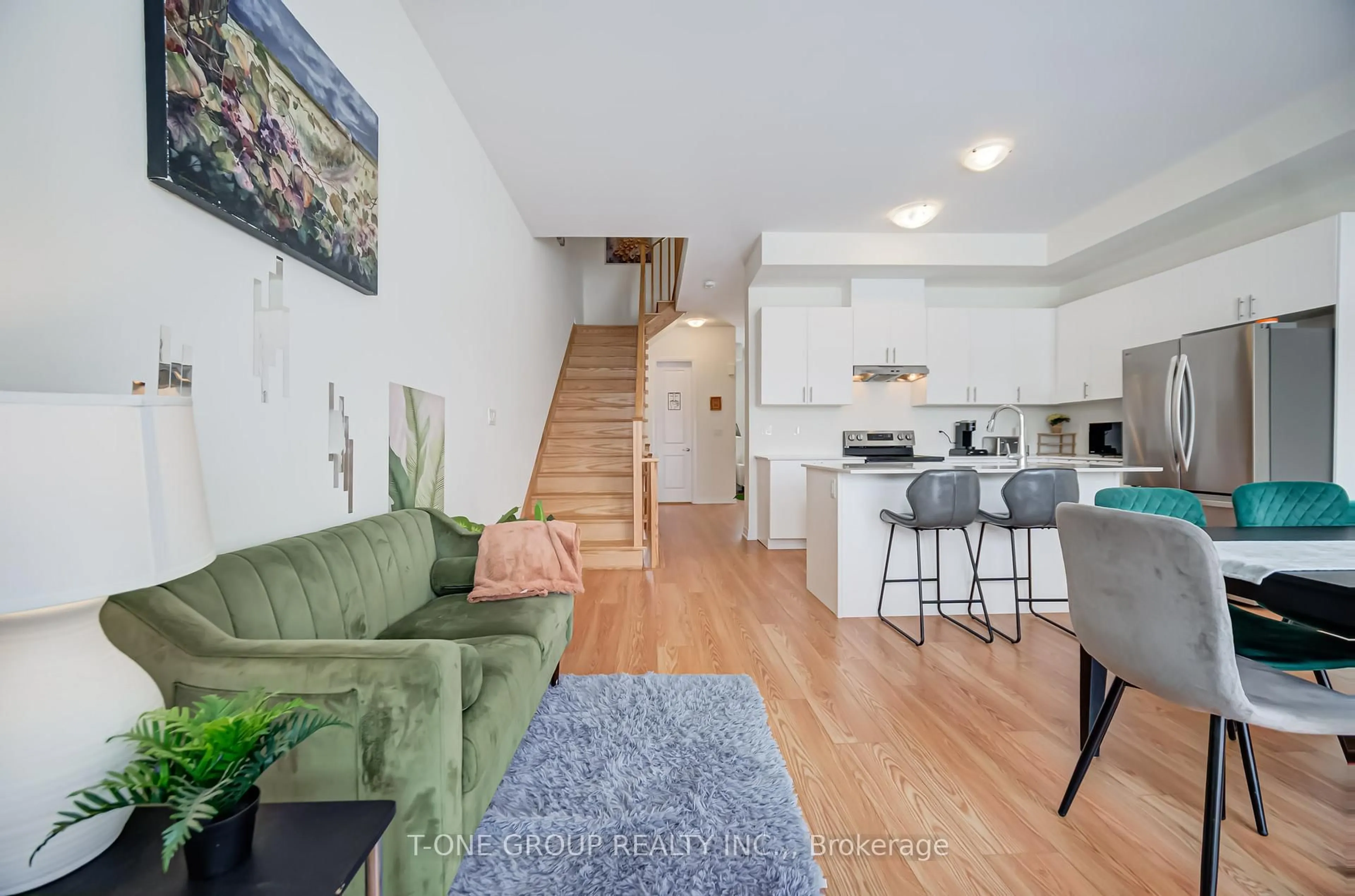 Living room with furniture, wood/laminate floor for 83 Millman Lane, Richmond Hill Ontario L4S 0P8