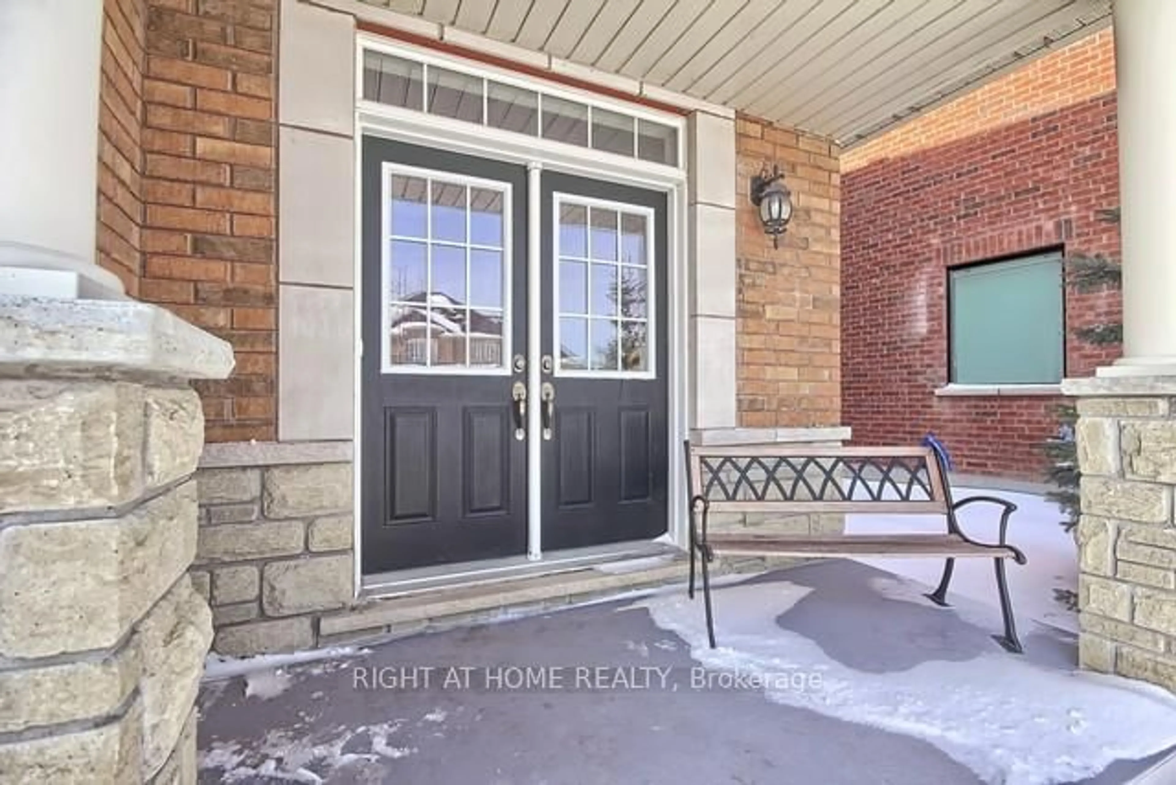 Indoor entryway for 154 Peter Rupert Ave, Vaughan Ontario L6A 0Y5