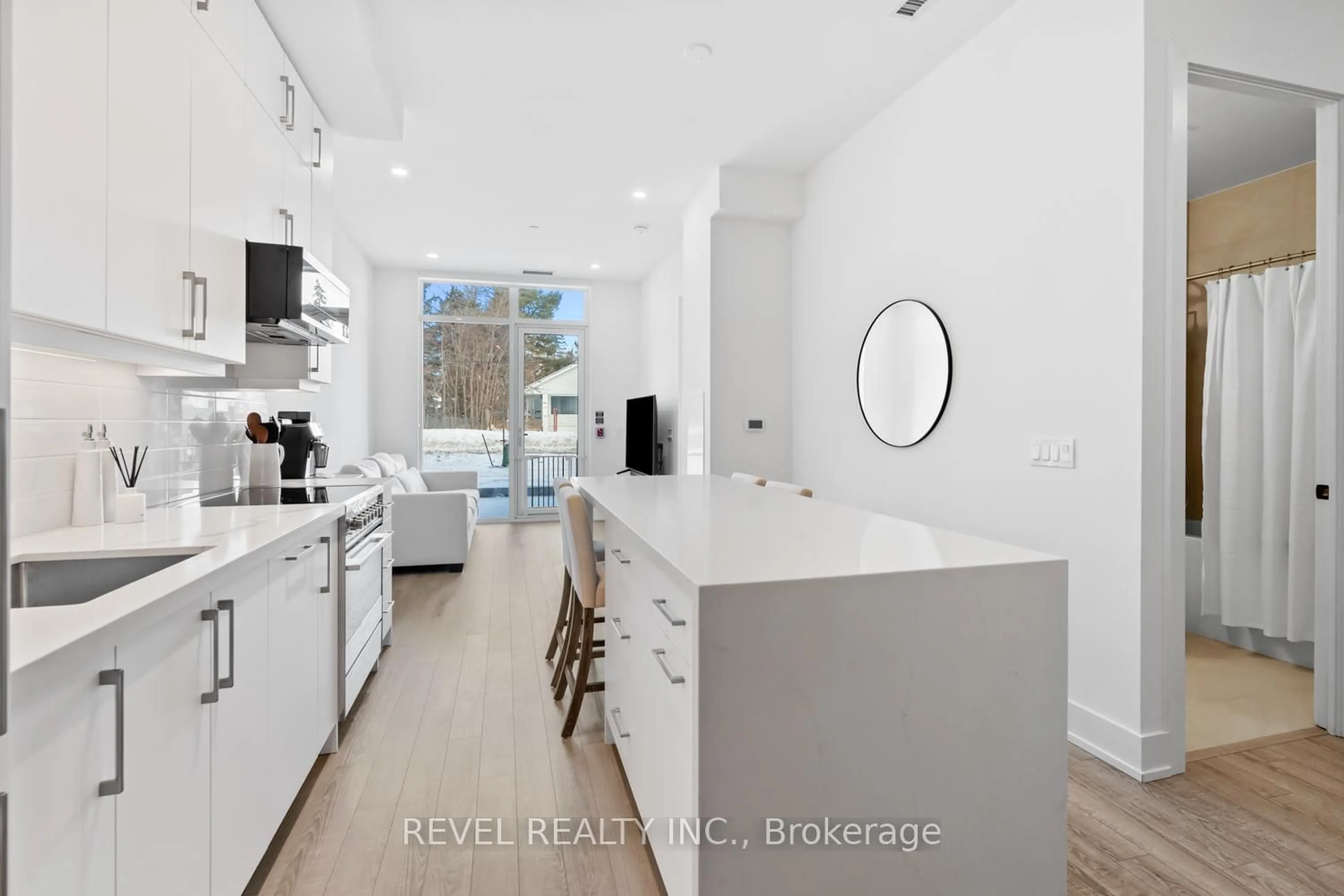 Open concept kitchen, unknown for 2075 King Rd Rd #123, King Ontario L7B 0R6