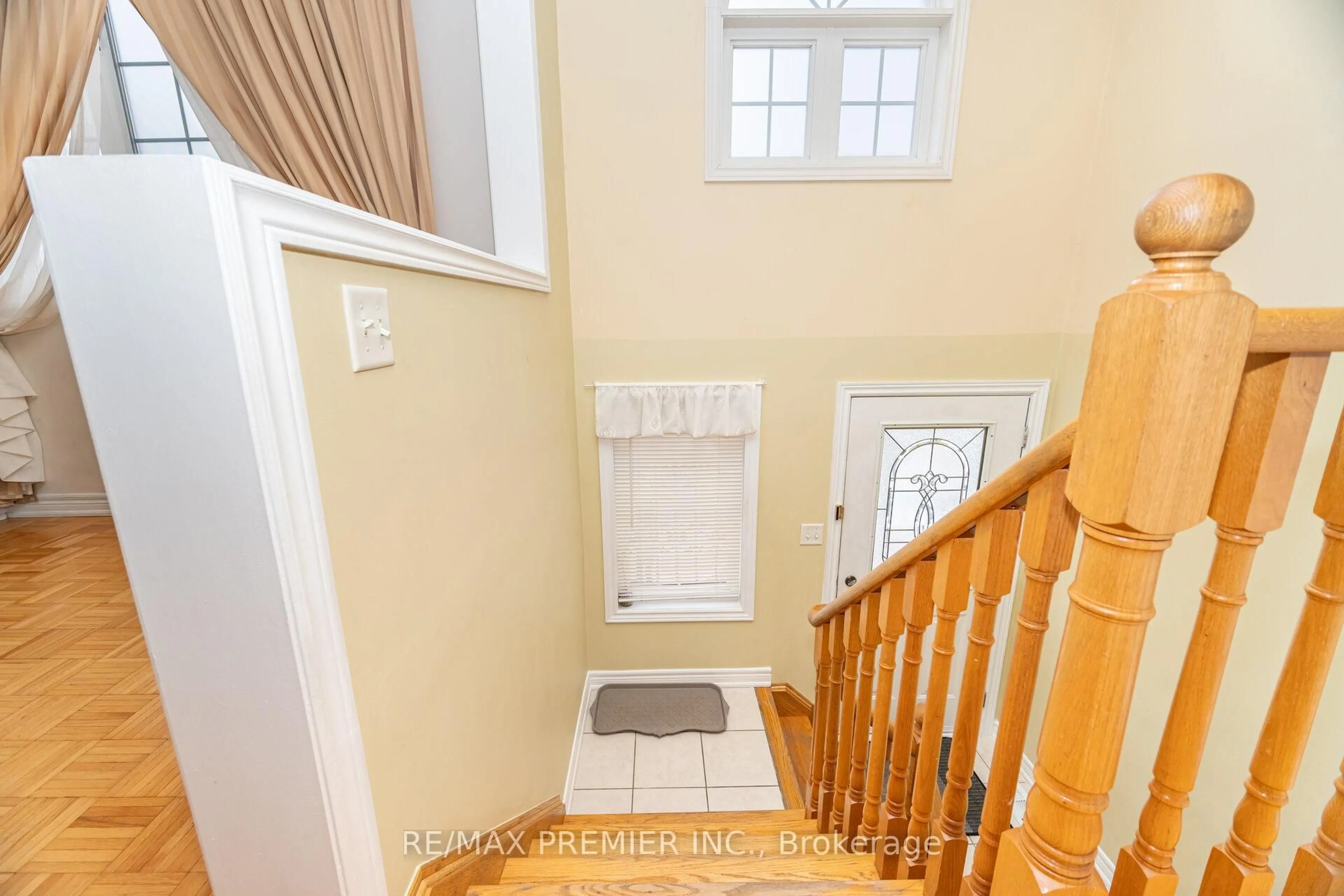 Indoor entryway for 311 Tall Grass Tr, Vaughan Ontario L4L 3P7