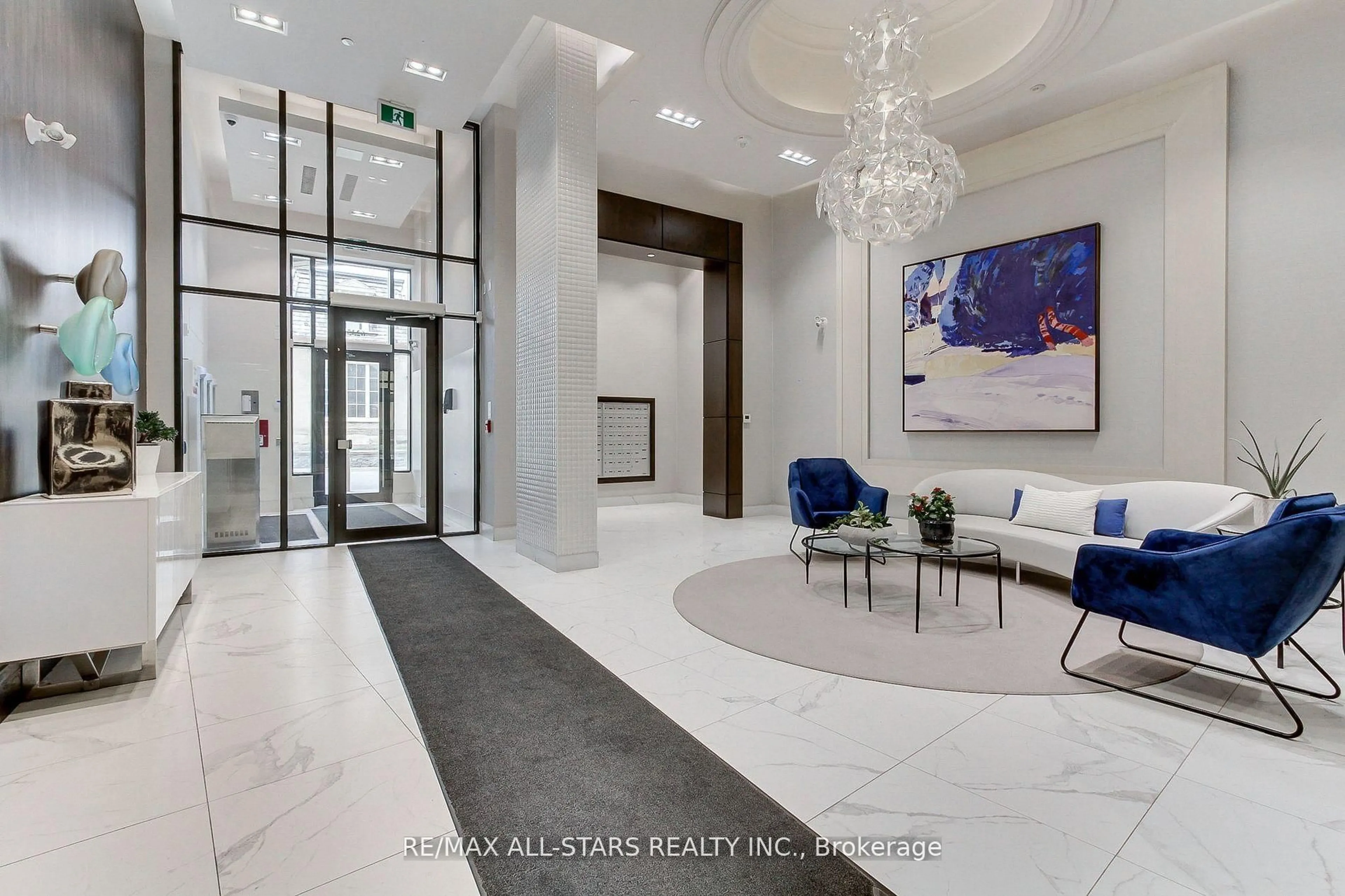 Indoor foyer for 6235 Main St #207, Whitchurch-Stouffville Ontario L4A 4R3