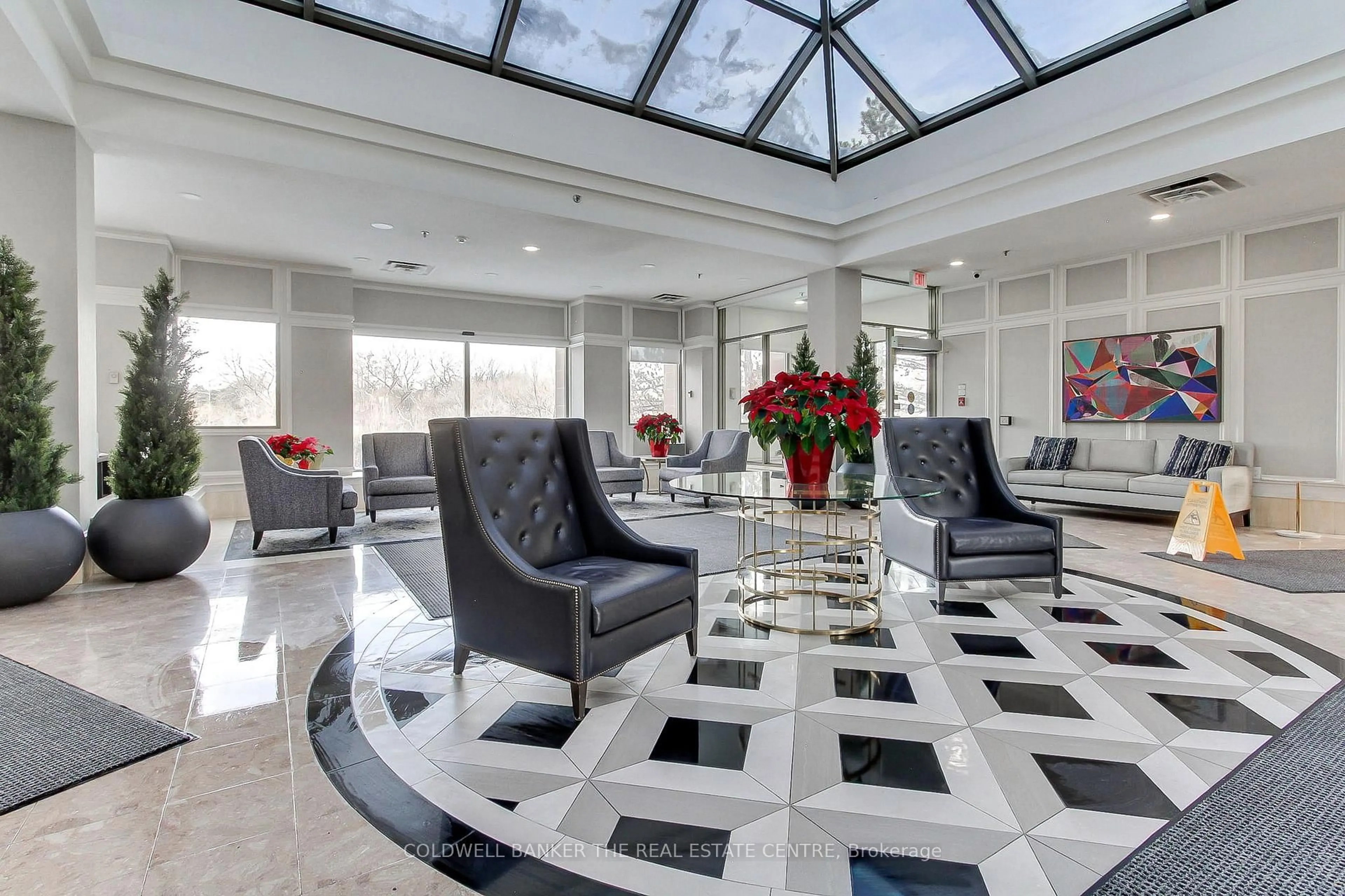 Lobby for 14924 Yonge St #115, Aurora Ontario L4G 6H7